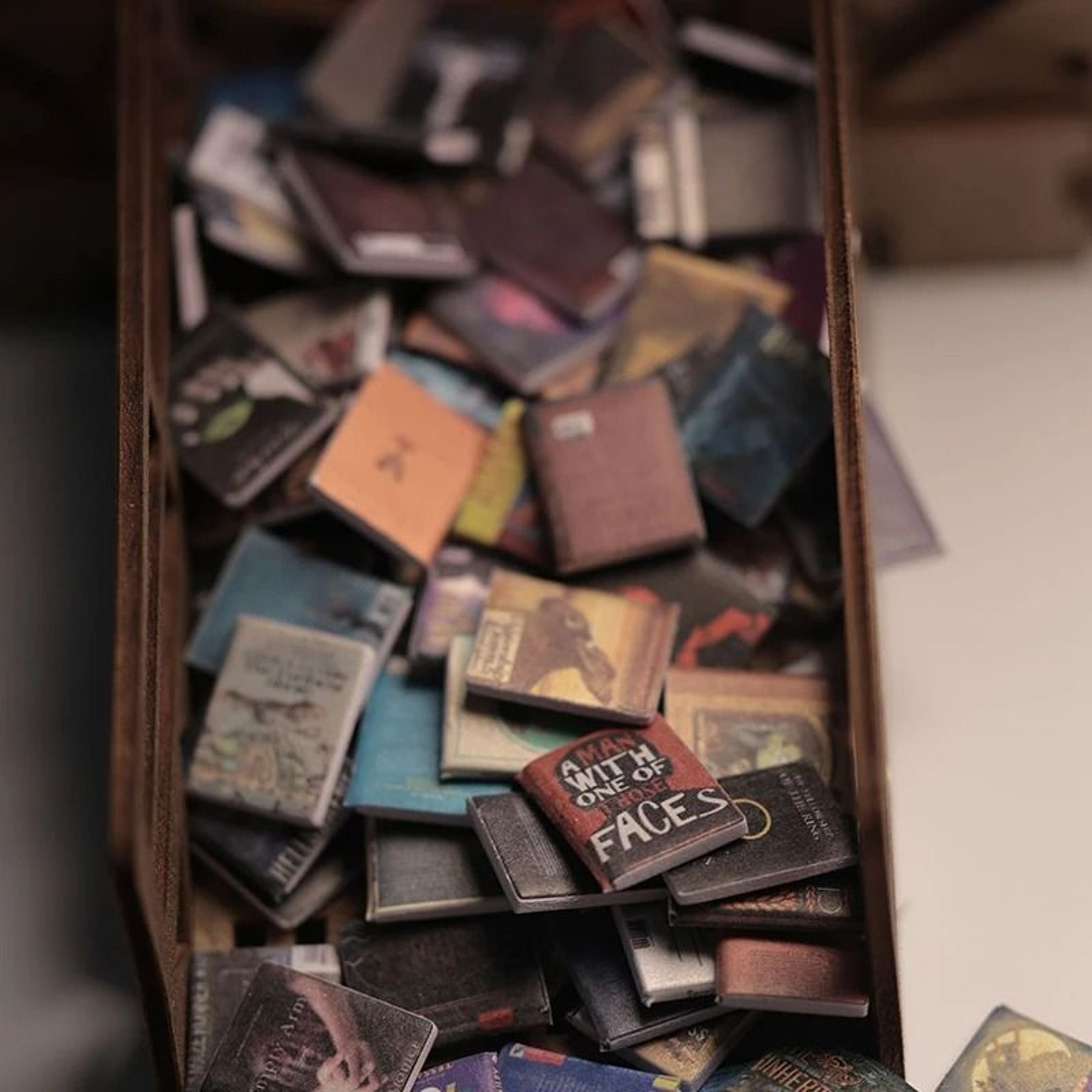 200Piece Mini Books Set  Dollhouse Miniature Library Accessories 4