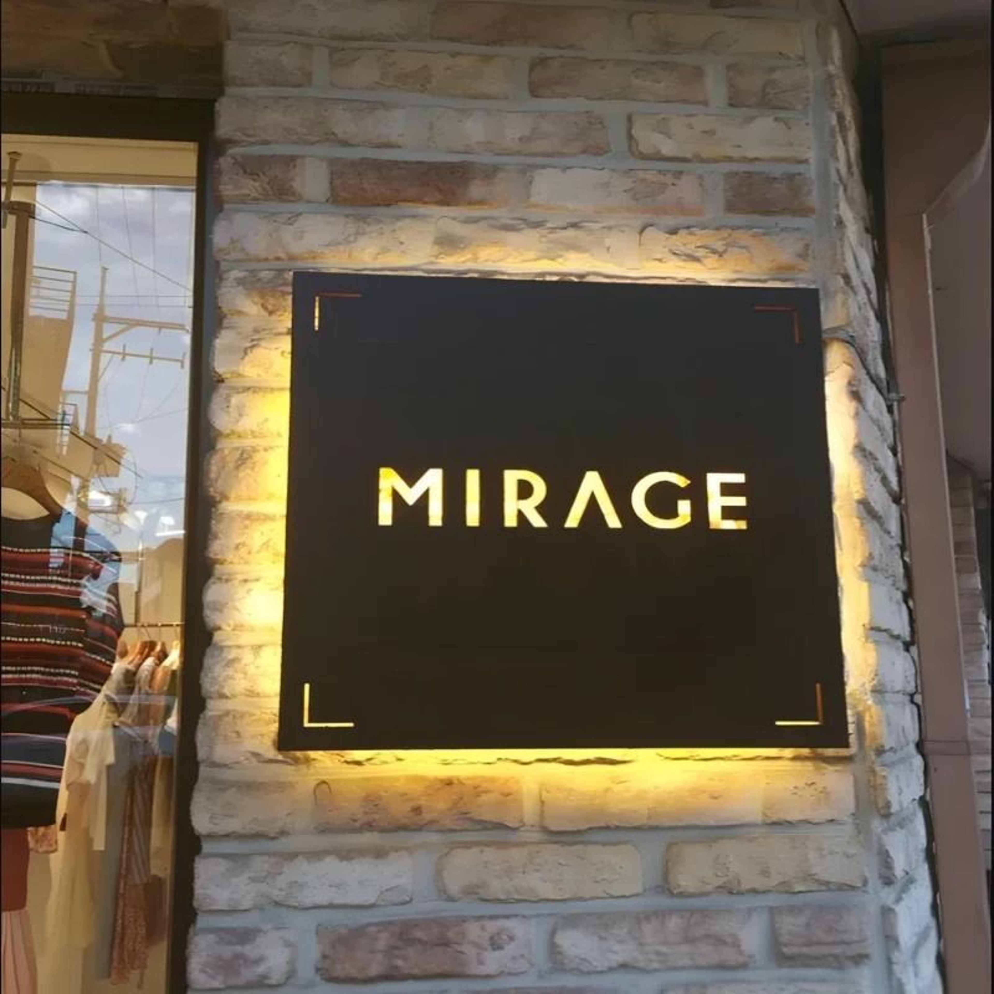 Custom Outdoor LED Round Light Box  DoubleSided Projecting Advertising Sign 2