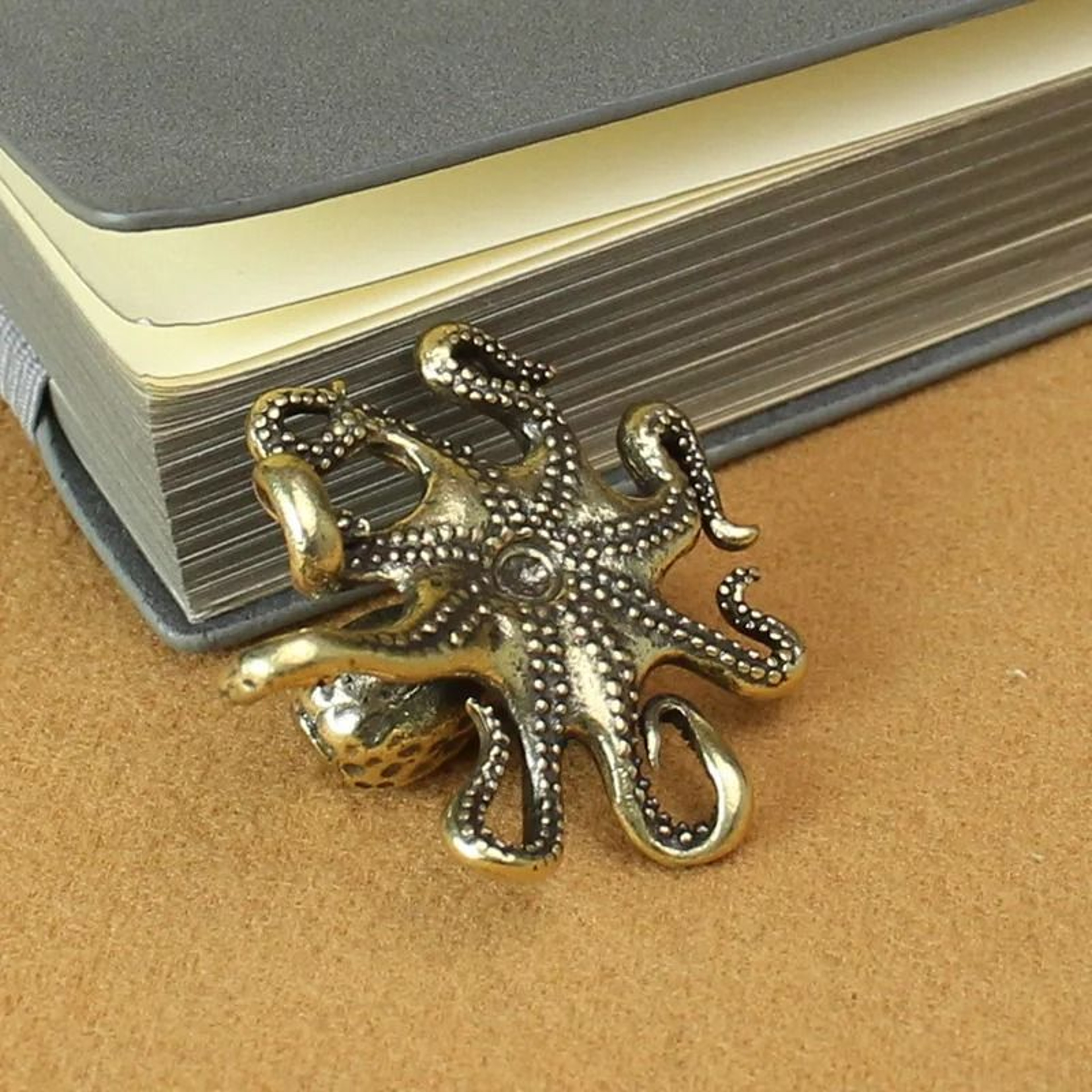 Retro Brass Octopus Miniature  Solid Copper Sea Animal Figurine  Desktop Tea Pet Craft 1