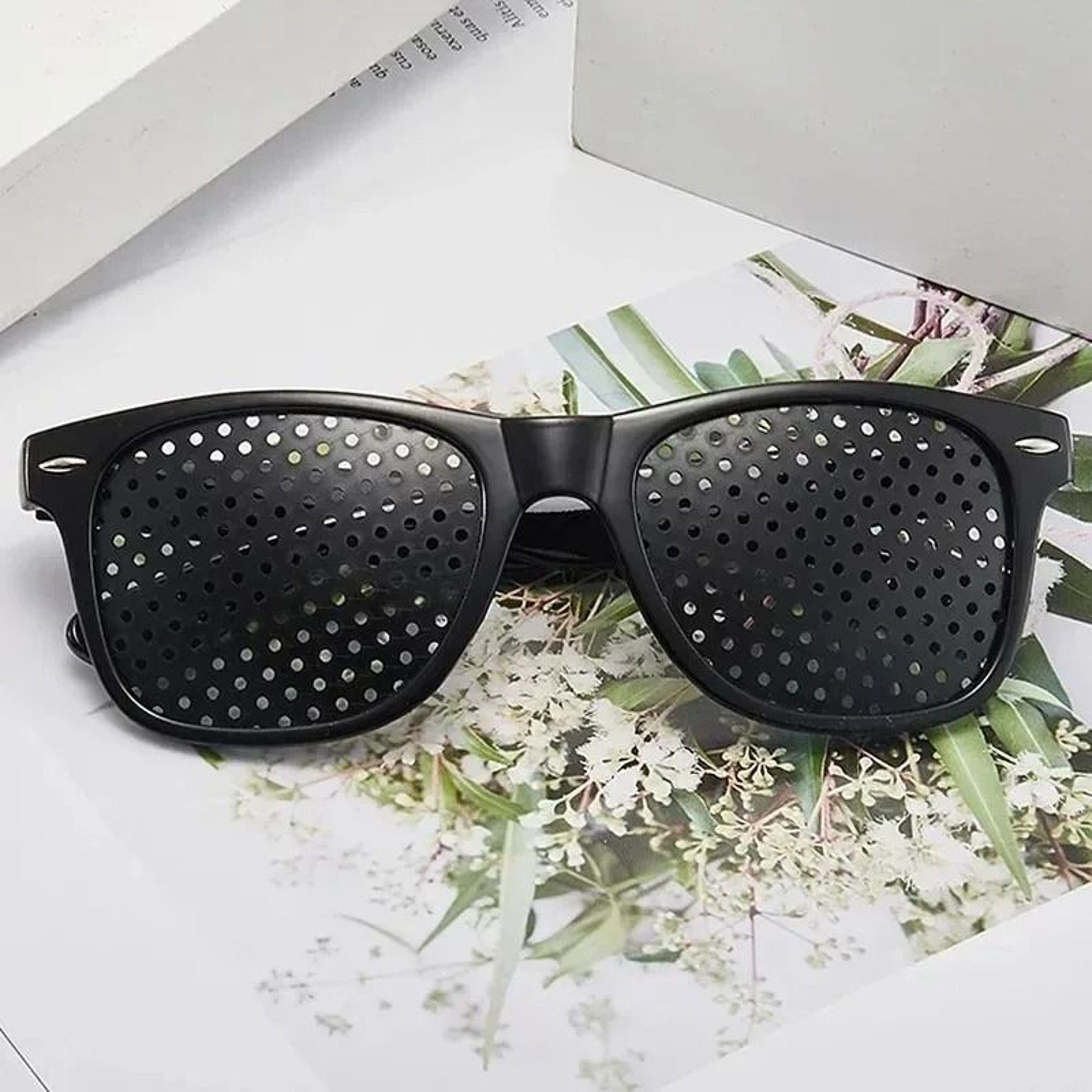 Stenopeic Pinhole Corrective Eyewear  AntiMyopia Vision Training System 2