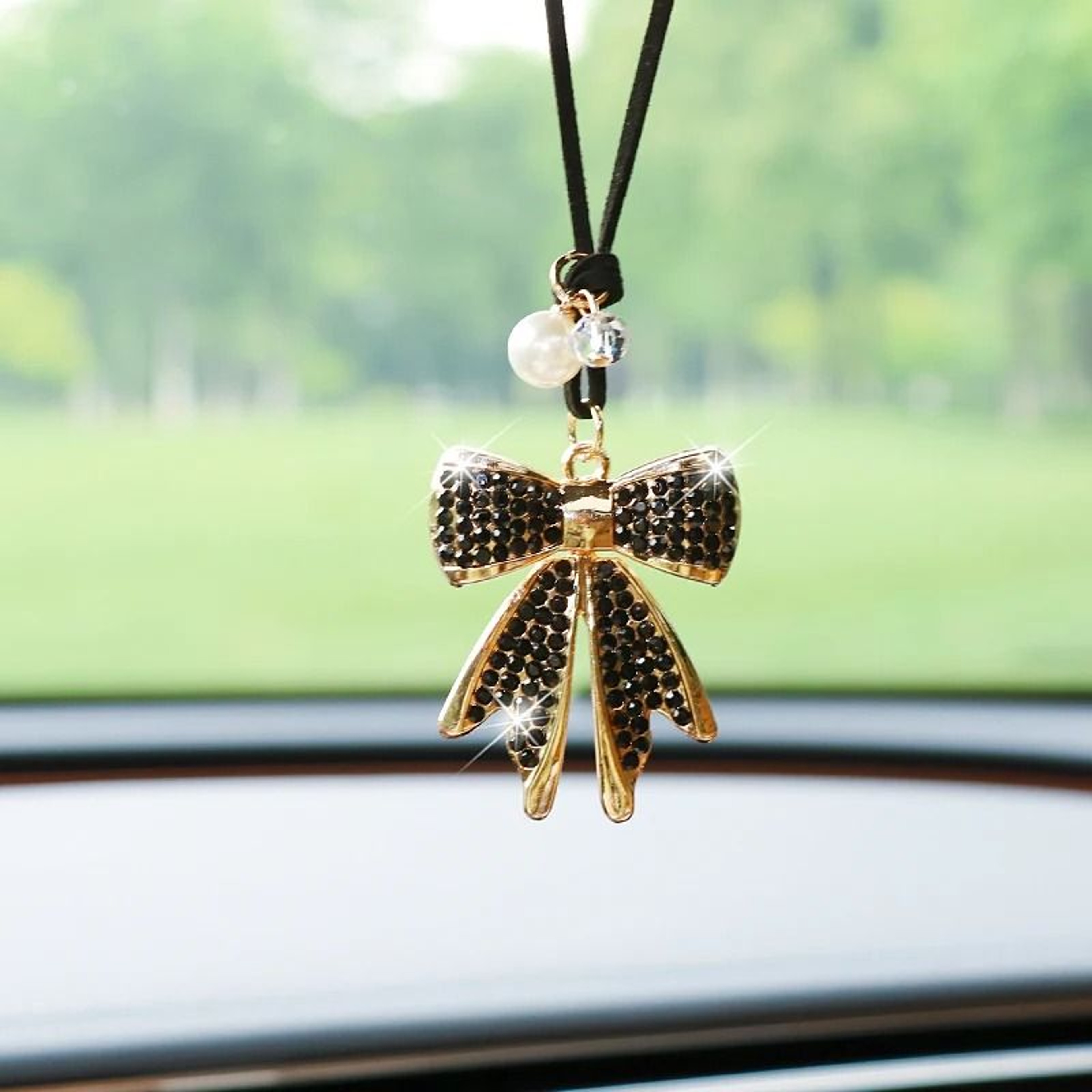 DiamondEncrusted Bowknot Luxury Car Mirror Pendant 3