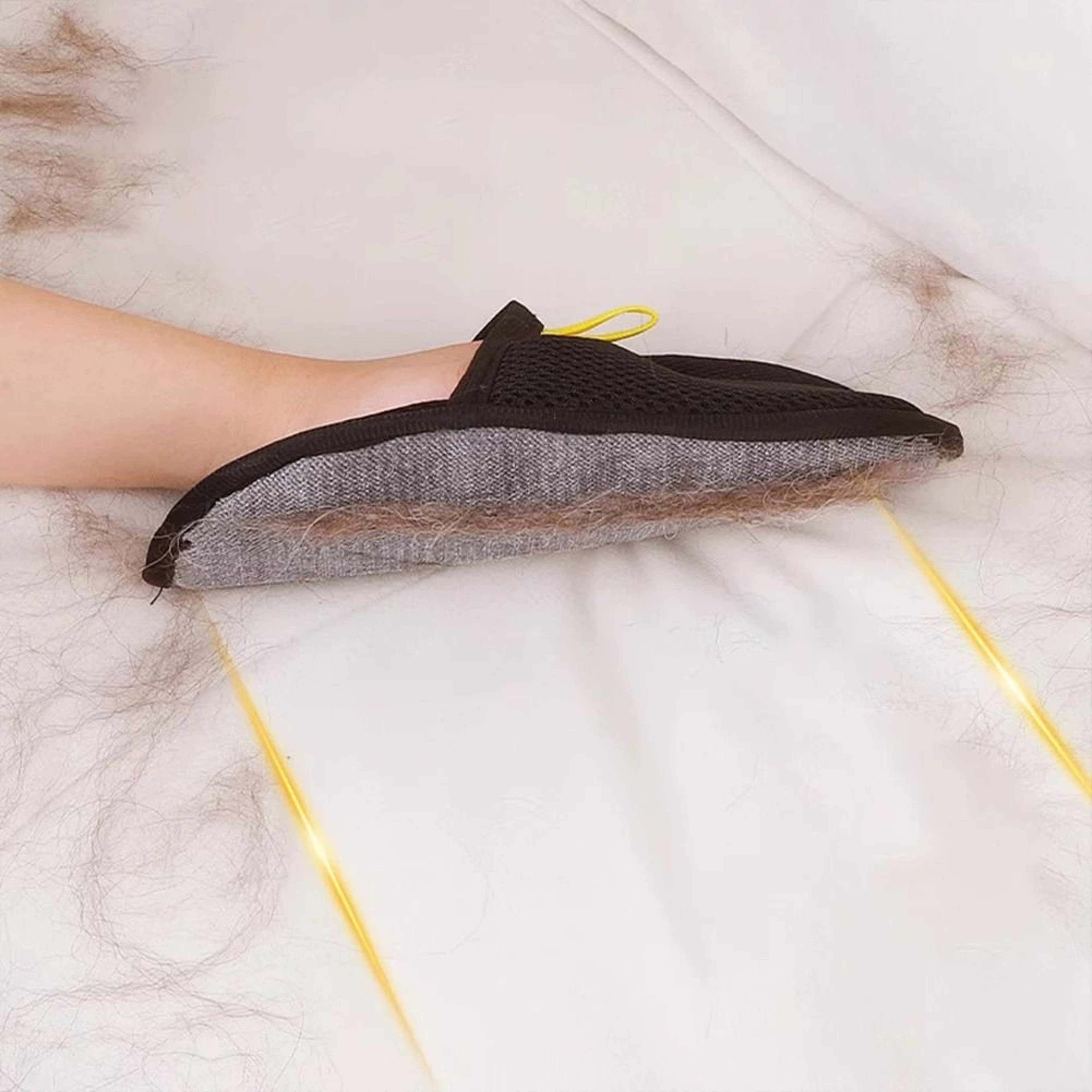 Precision Hair Removal  Massage Glove 3