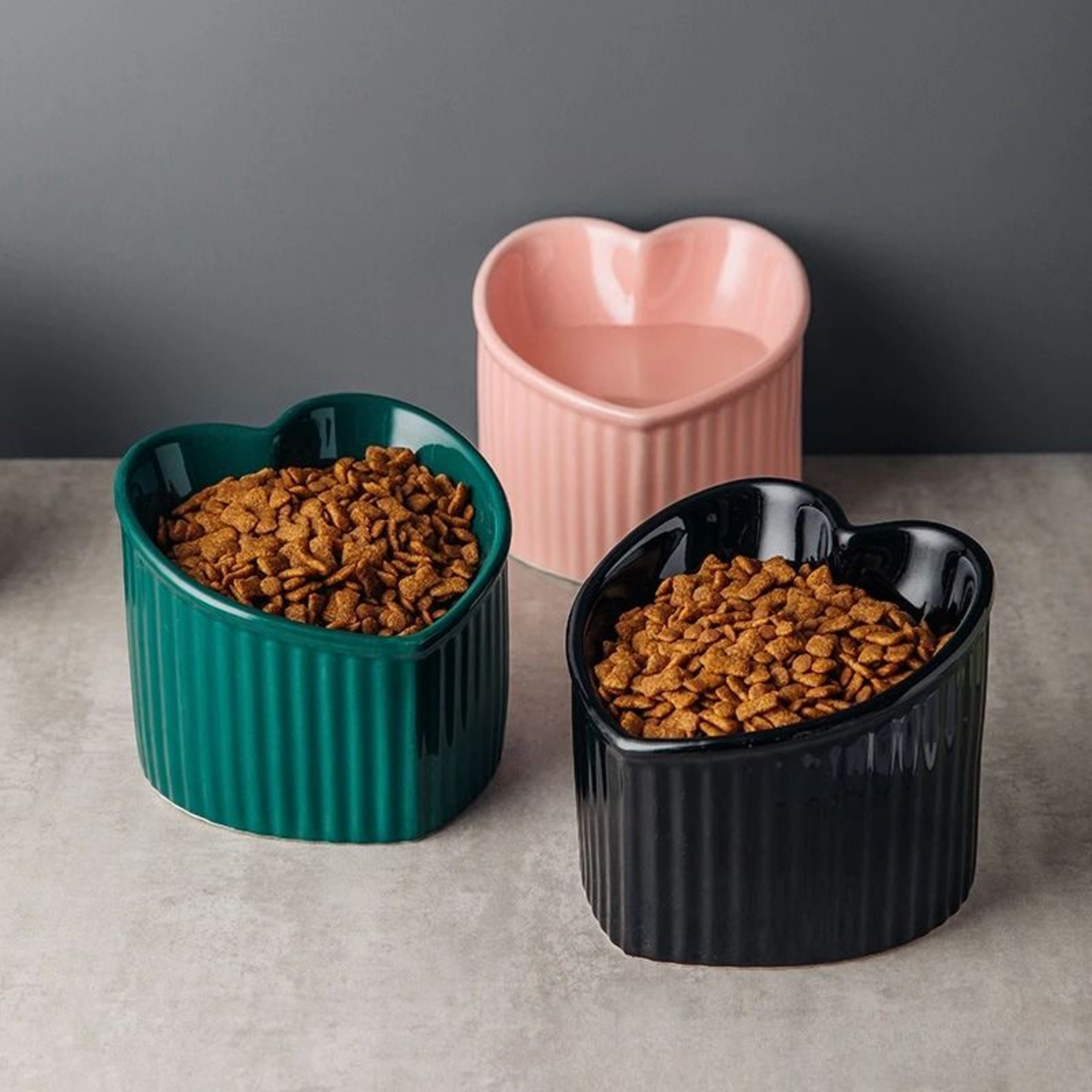 HeartSilhouette Elevated Ceramic Feeder 1