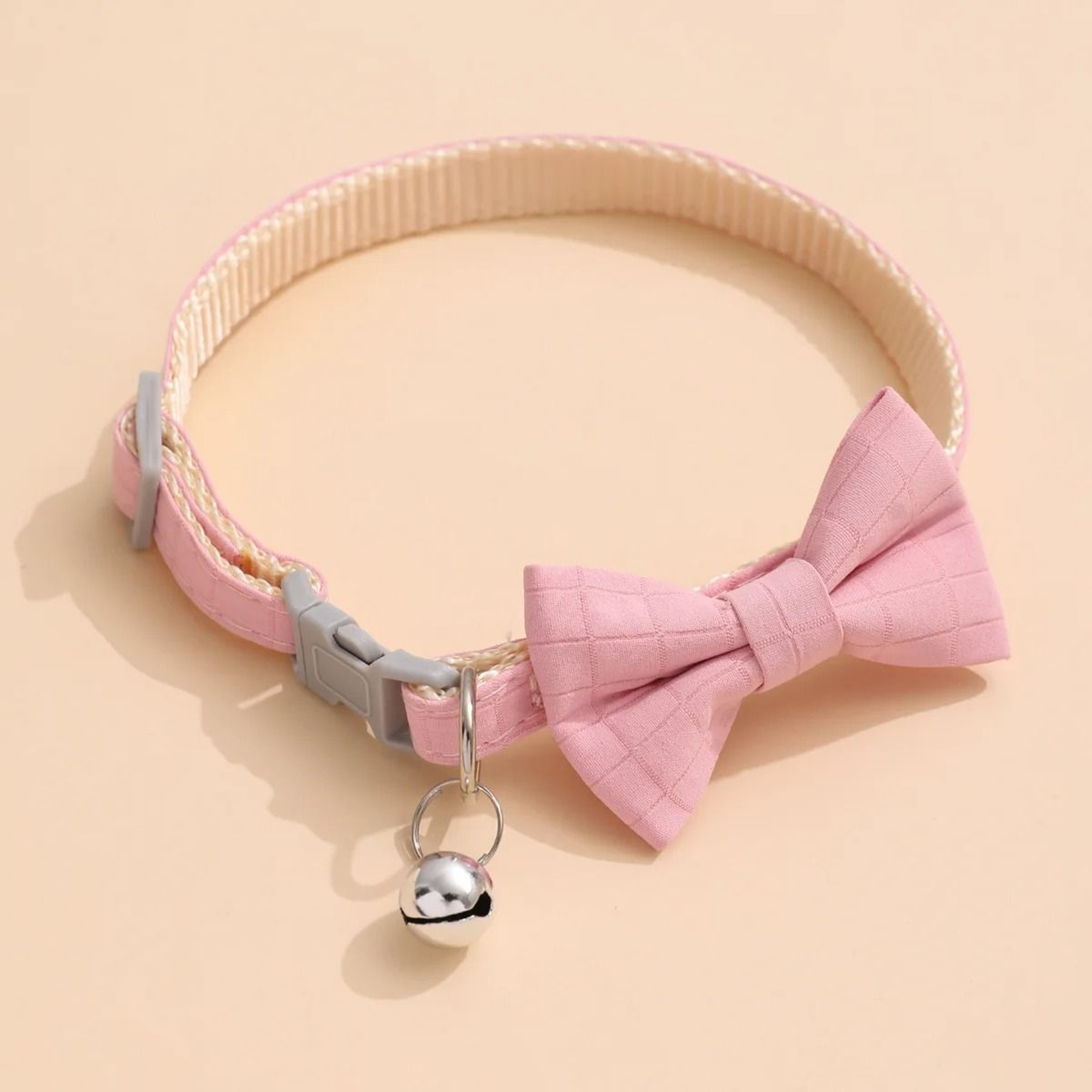 BowShaped Adjustable Cat Bell Collar 2