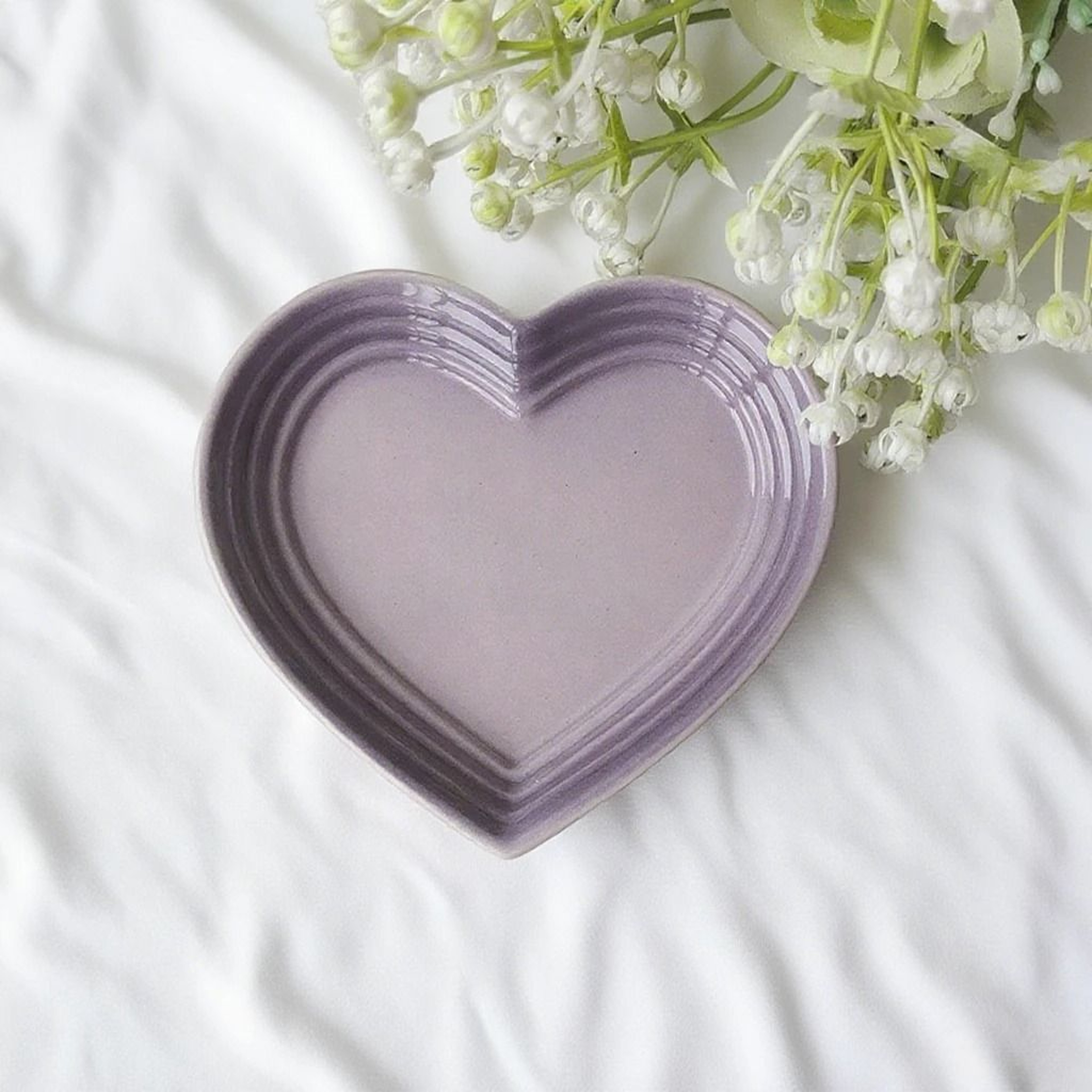 Gradient HeartShaped Ceramic Pet Bowl 9
