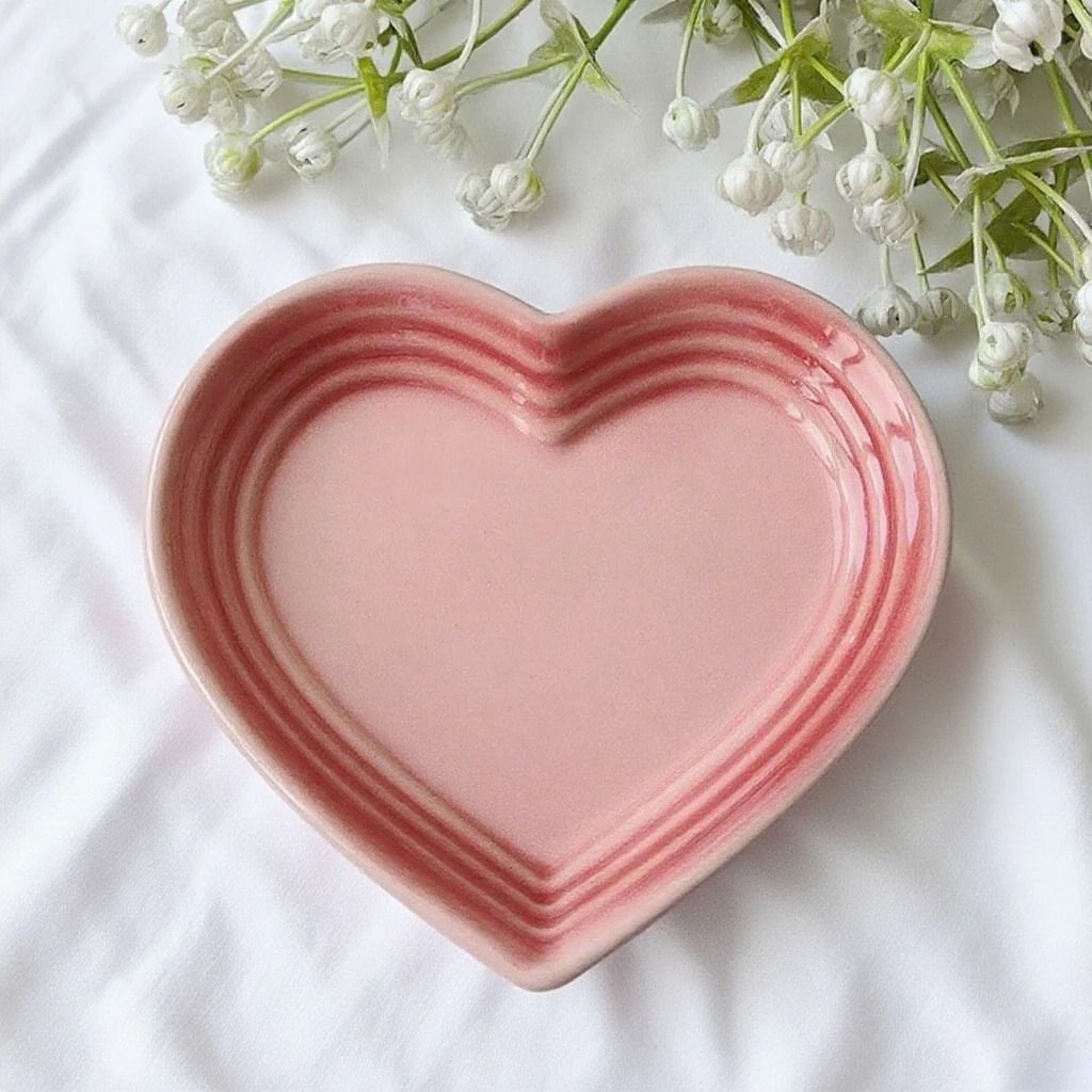 Gradient HeartShaped Ceramic Pet Bowl 7
