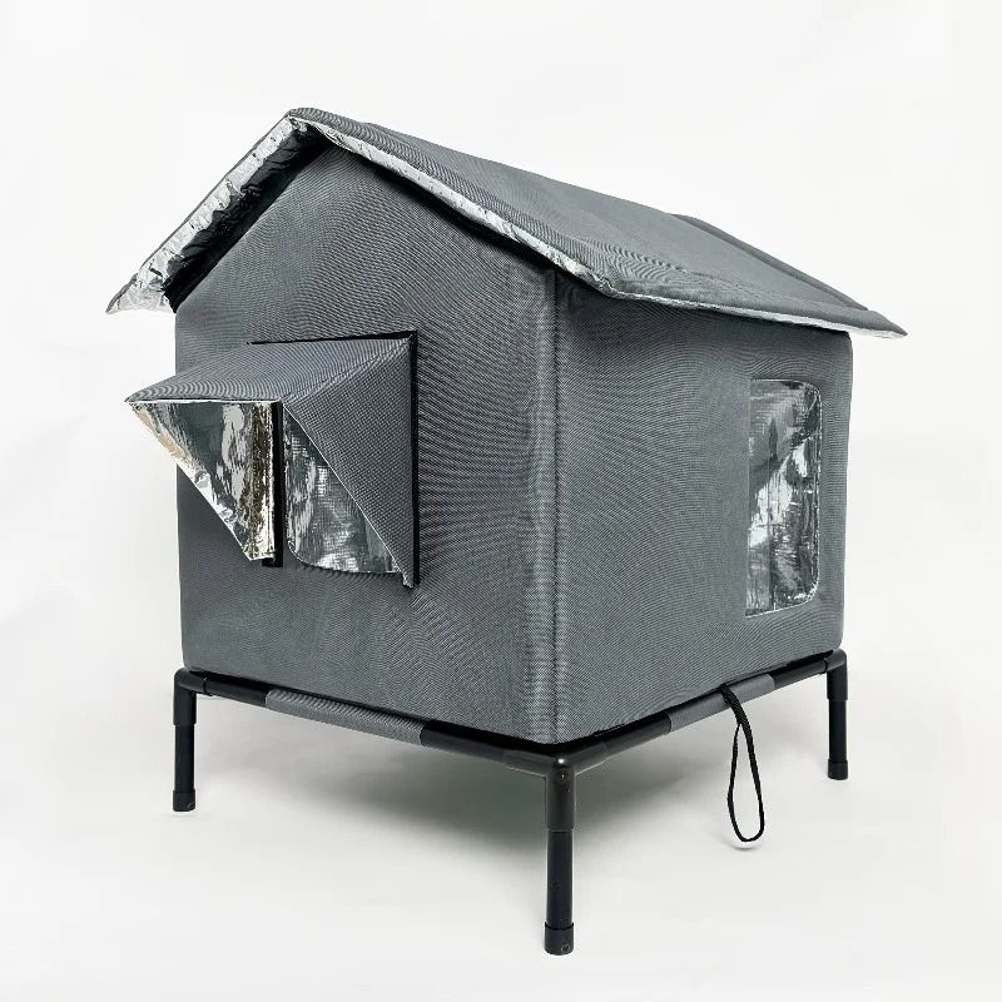 Elevated Outdoor Insulated Stray Cat Shelter 8