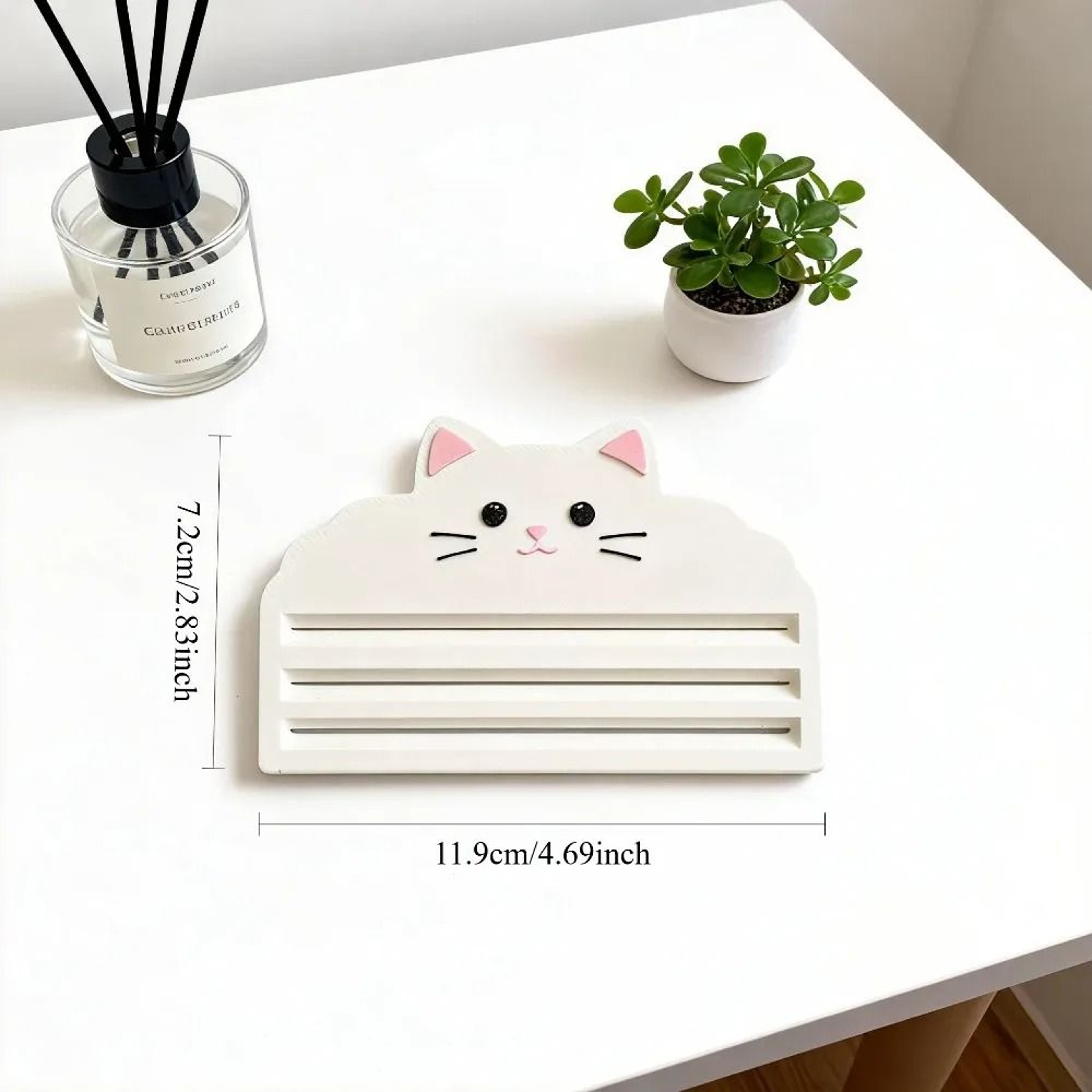 Efficient Cat Treat Liquid Snack Squeezer Dispenser 1