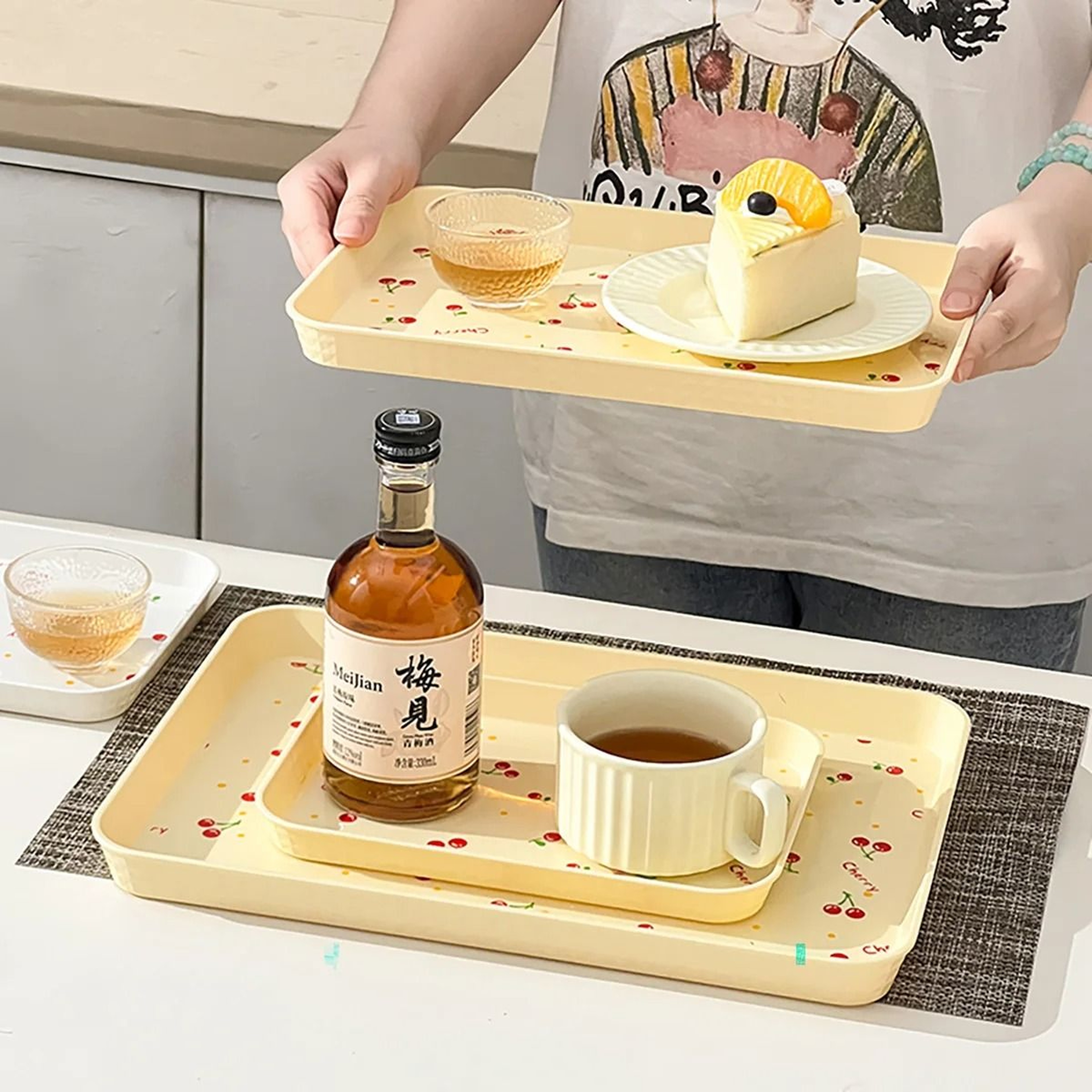 WORTHBUY Plastic Serving Tray  Cherry Pattern Fruit Dessert Plate  Luxury Countertop Vanity Organiz 2