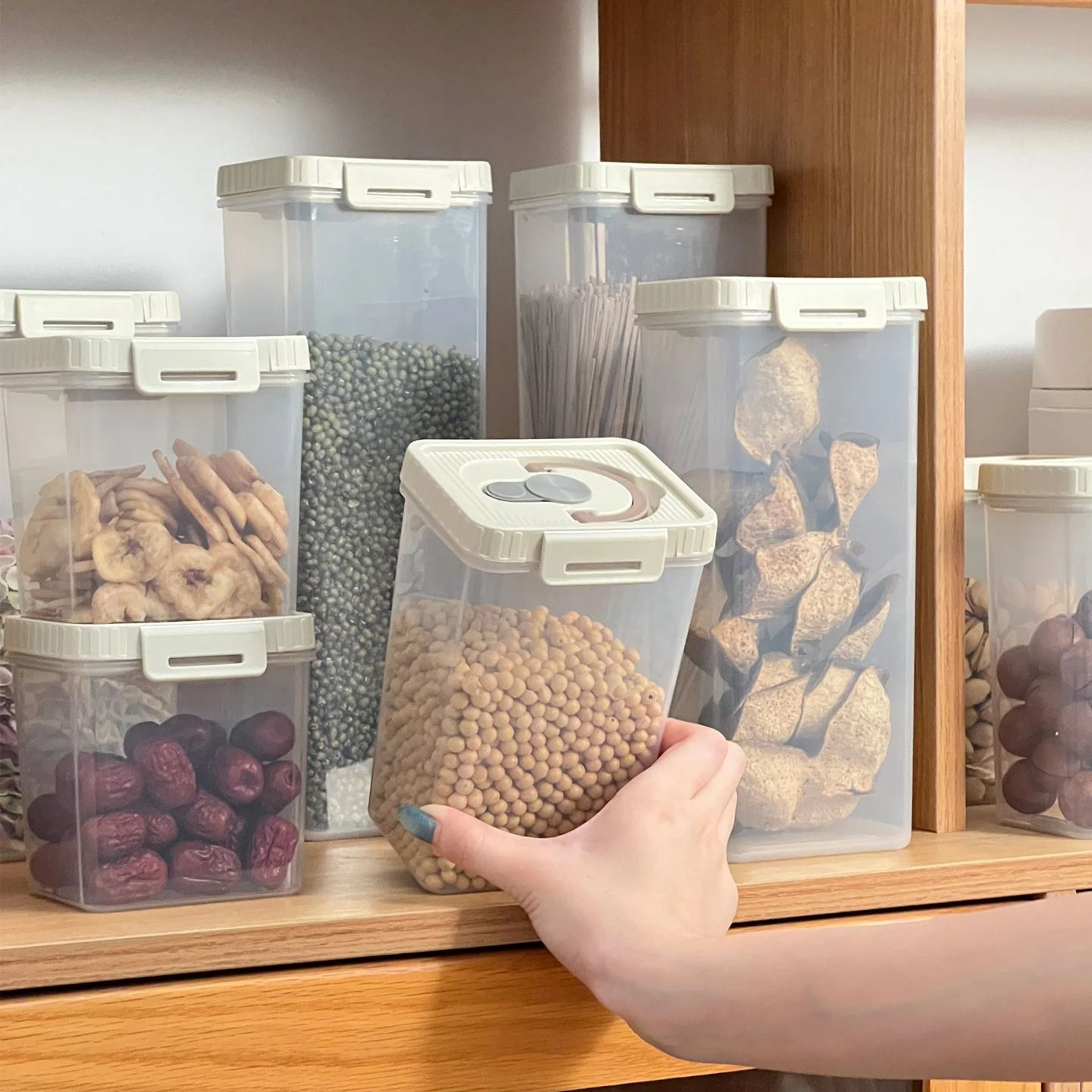 Plastic Cereals Storage Tank With Handle  MoistureProof Sealed Pasta Snack  Spice Container 0