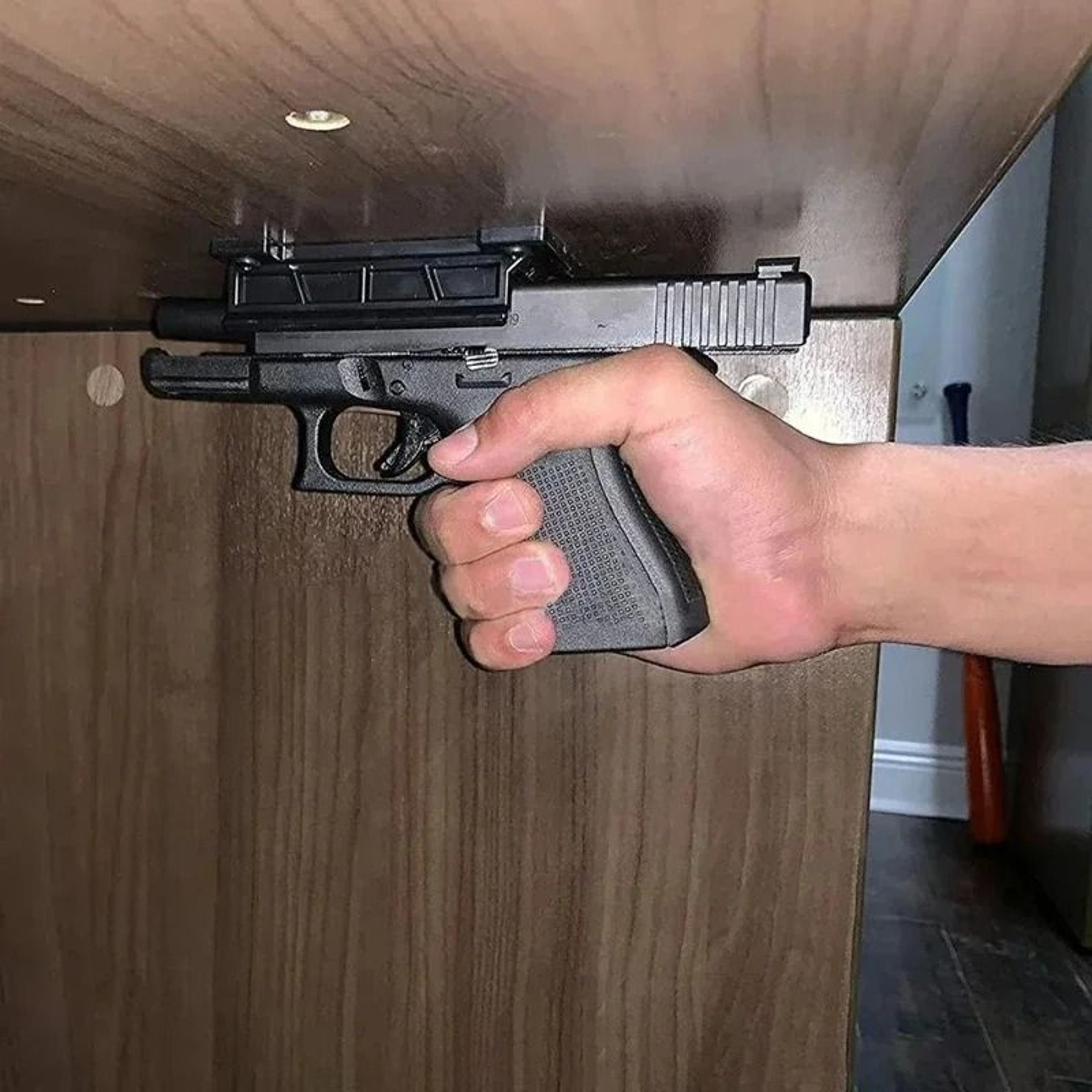 UltraStrong QuickDraw Concealed Magnetic Holster Mount 2