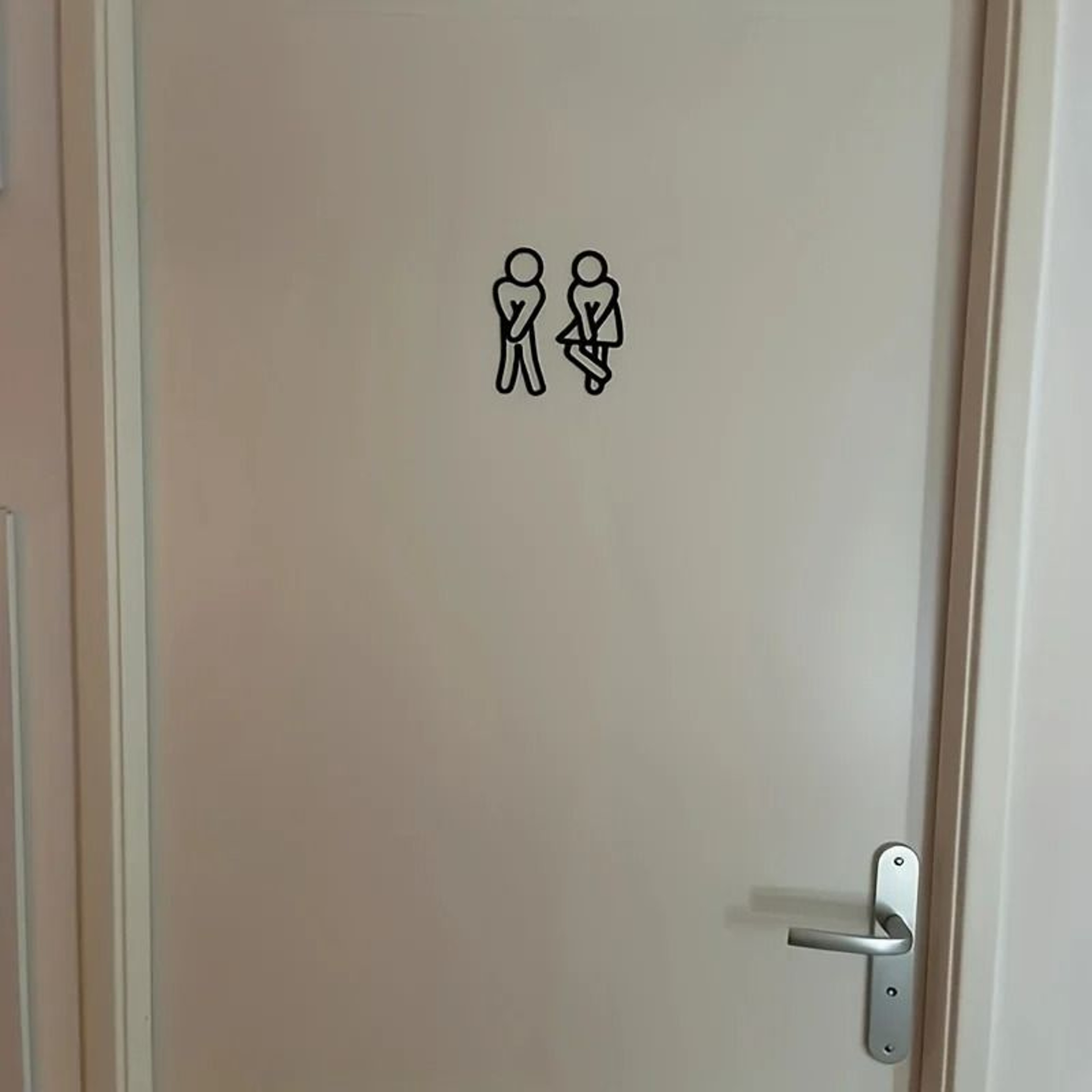 Funny 2D Flat Restroom Door Sign For Men  Women  Creative Bathroom Wall Decor 2