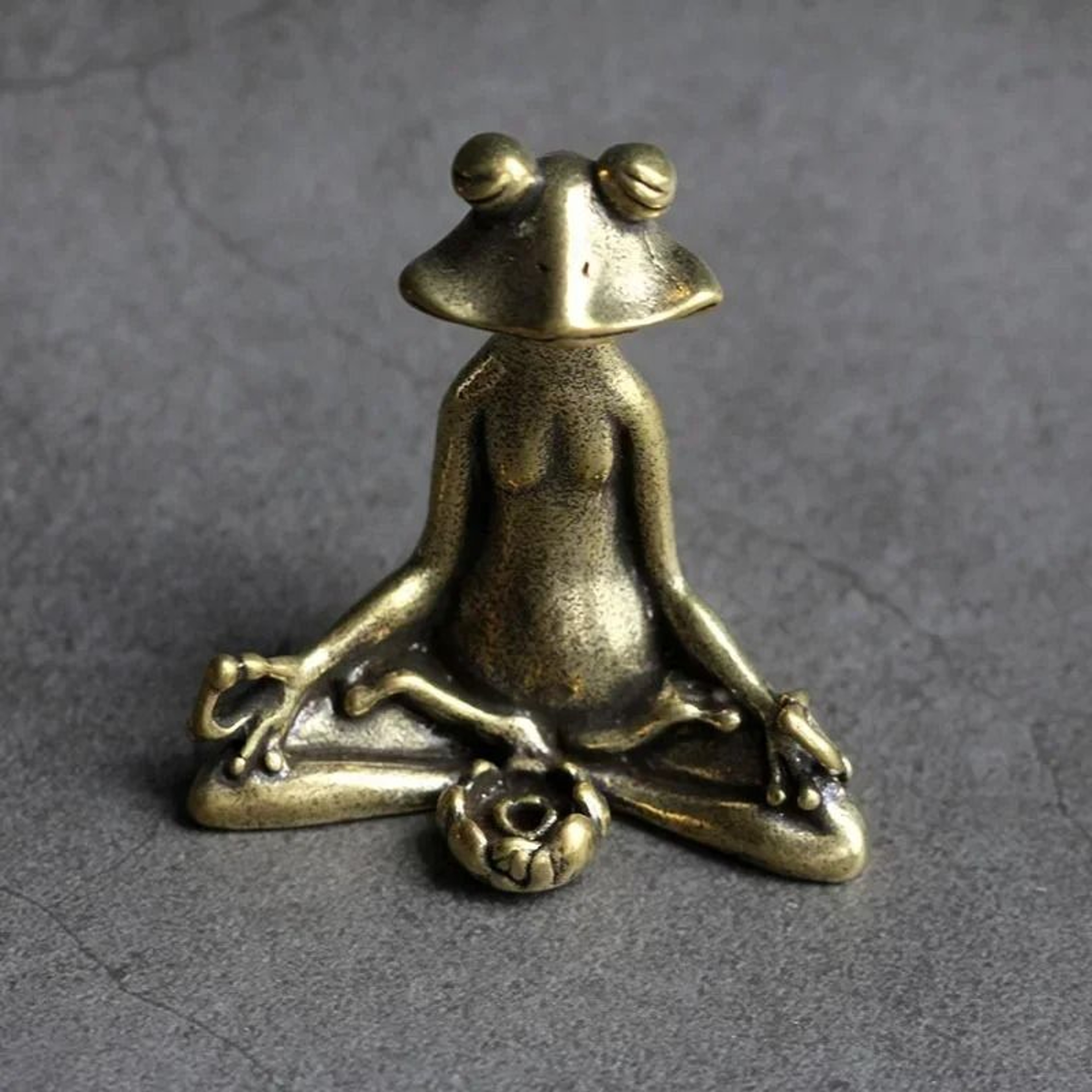 Retro Solid Pure Copper Frog Incense Holder Zen Tea Pet Figurine Home Tea Room Office Desk Decor 3