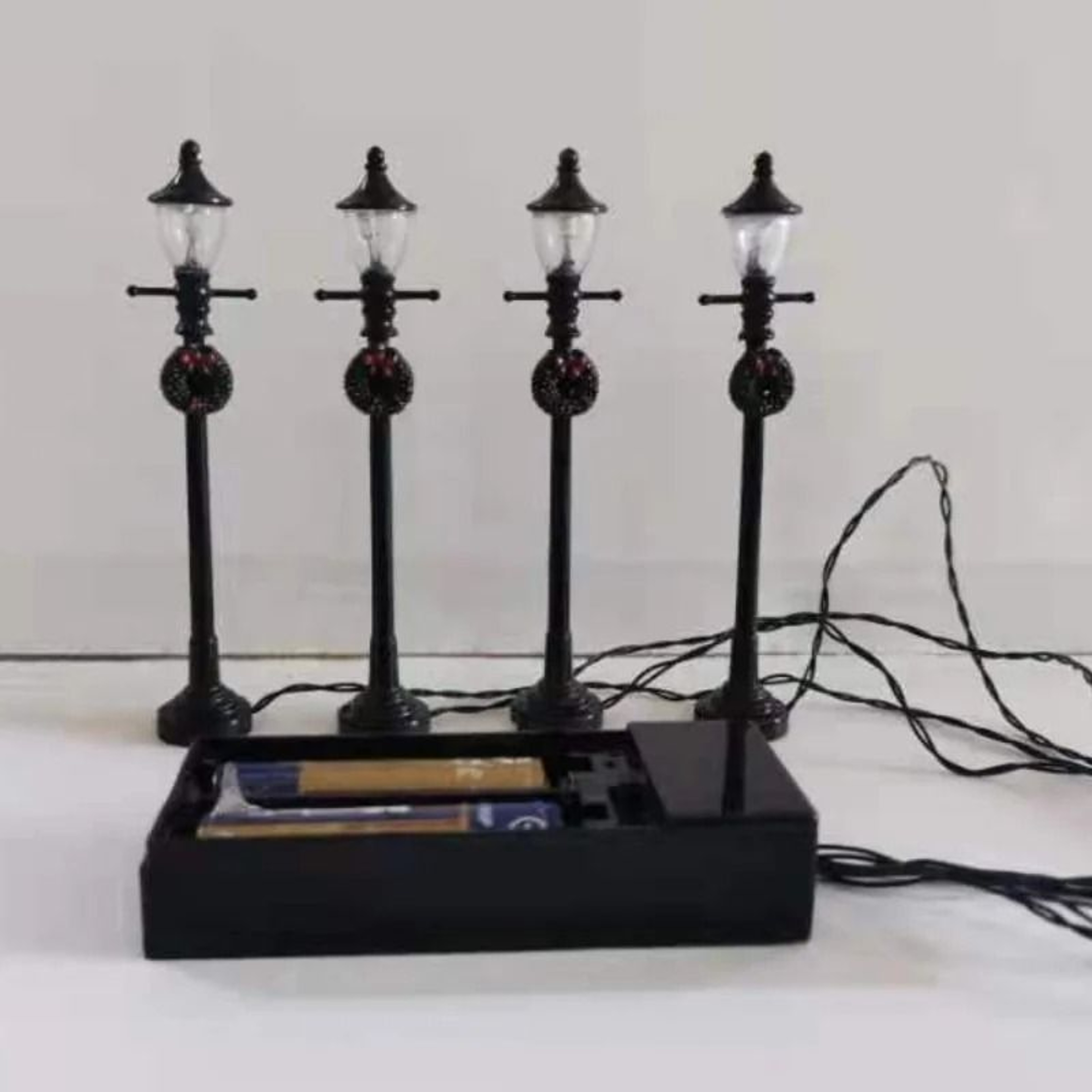 4Piece Miniature Christmas Street Light Models Fairy Garden Village Post Lamp Decor 8