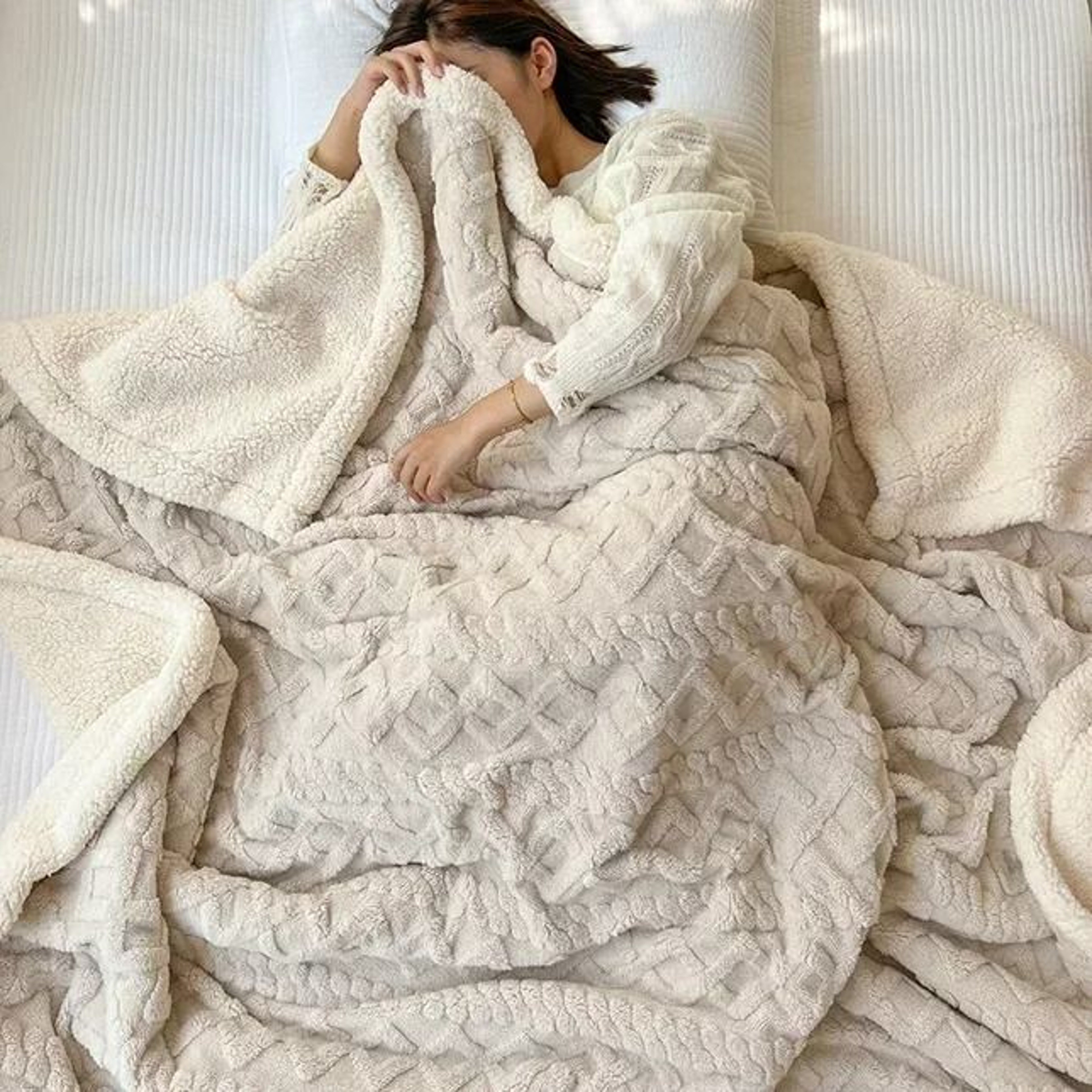 Soft Woolen Lamb Velvet Flannel Blanket Warm AllSeason Bed  Sofa Throw 14