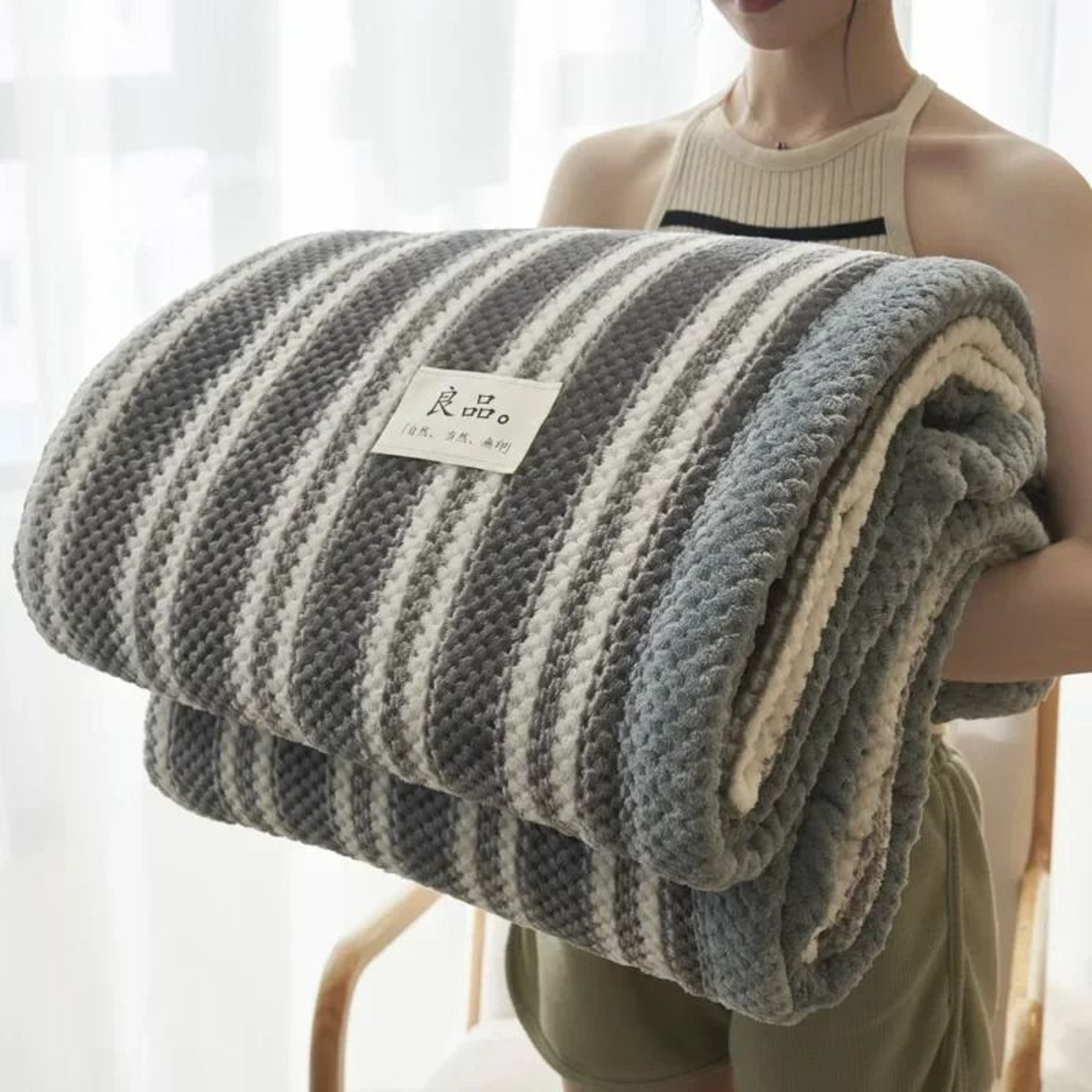Soft Chenille Yarn Handmade Chunky Knitted Throw Blanket 12