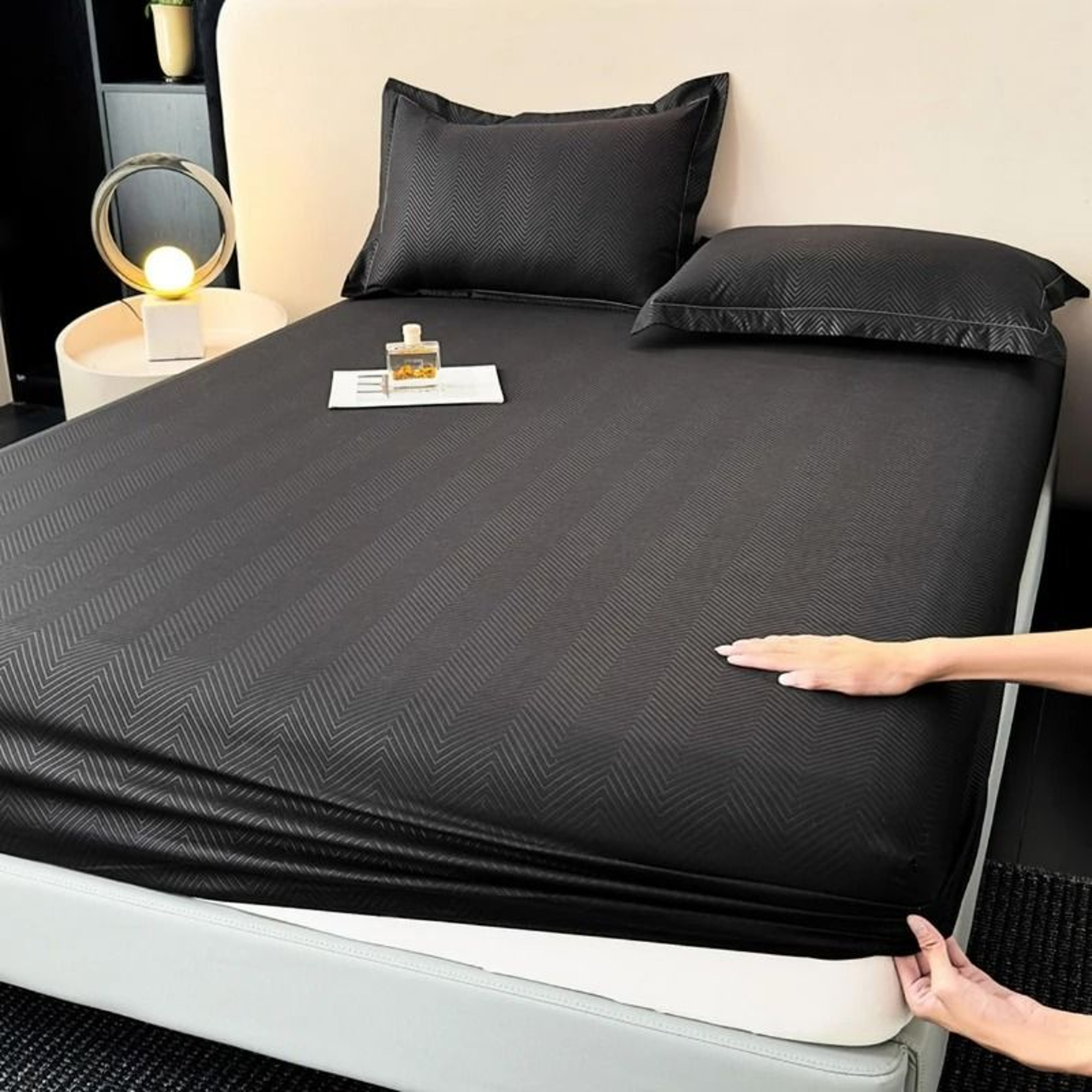 New Brushed Microfiber Embossed Fitted Sheet Deep Pocket 360 Elastic Breathable Bed Cover 2