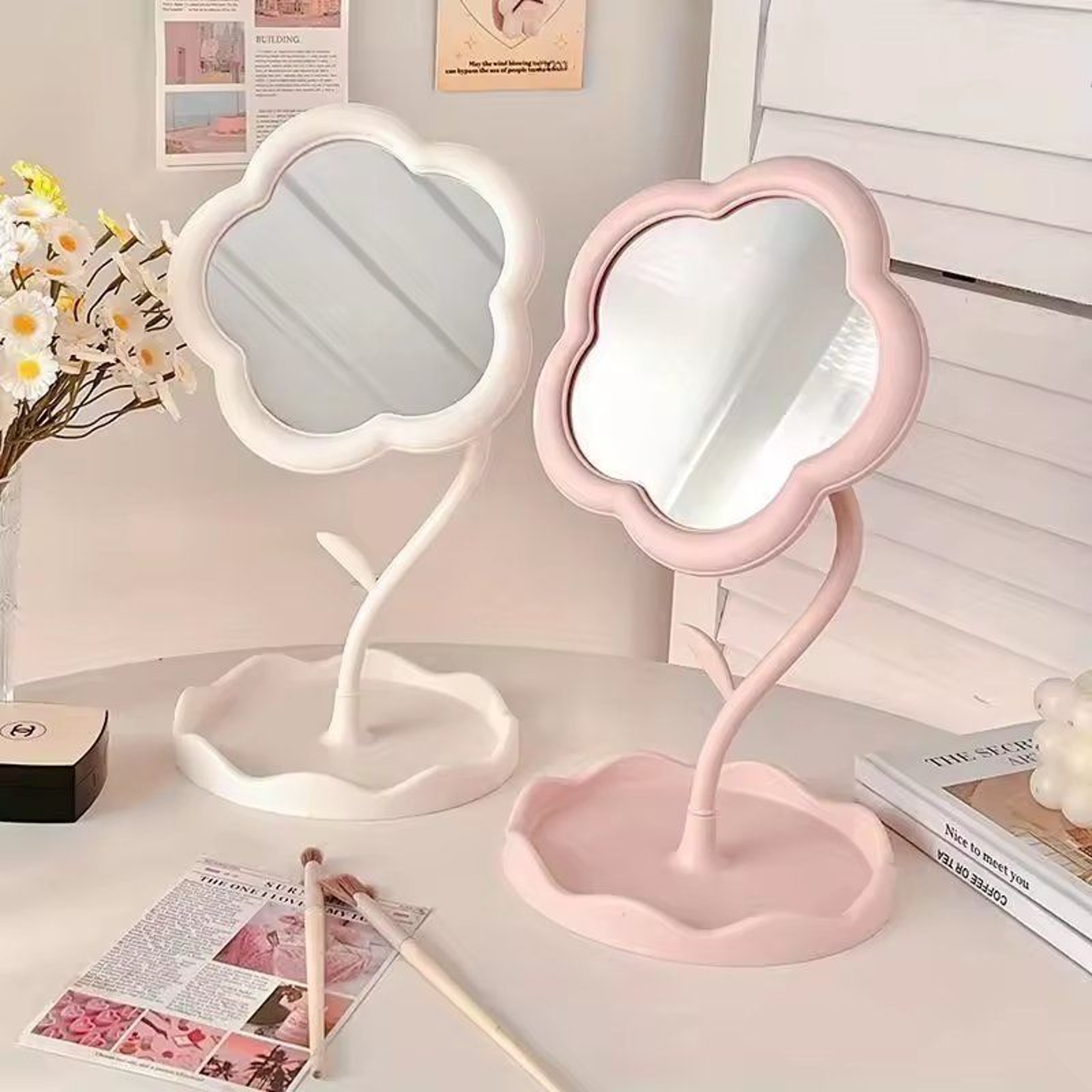 Ins Style Cute Flower Desktop Rotating Makeup Mirror  Bedroom Vanity Decor 0