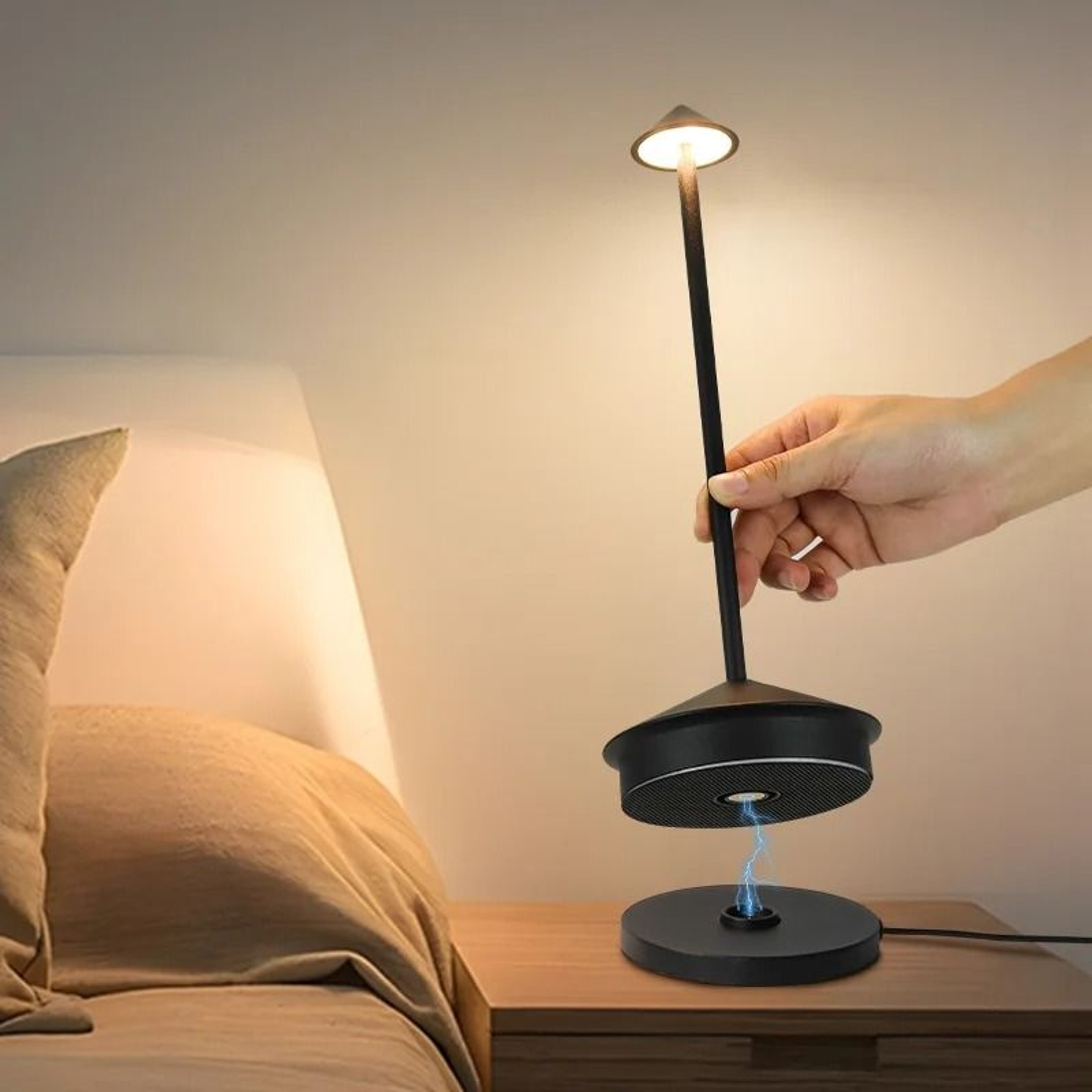 Creative Pina Pro Style Touch LED Rechargeable Table Lamp Decorative Hotel  Bar Desk Light 0