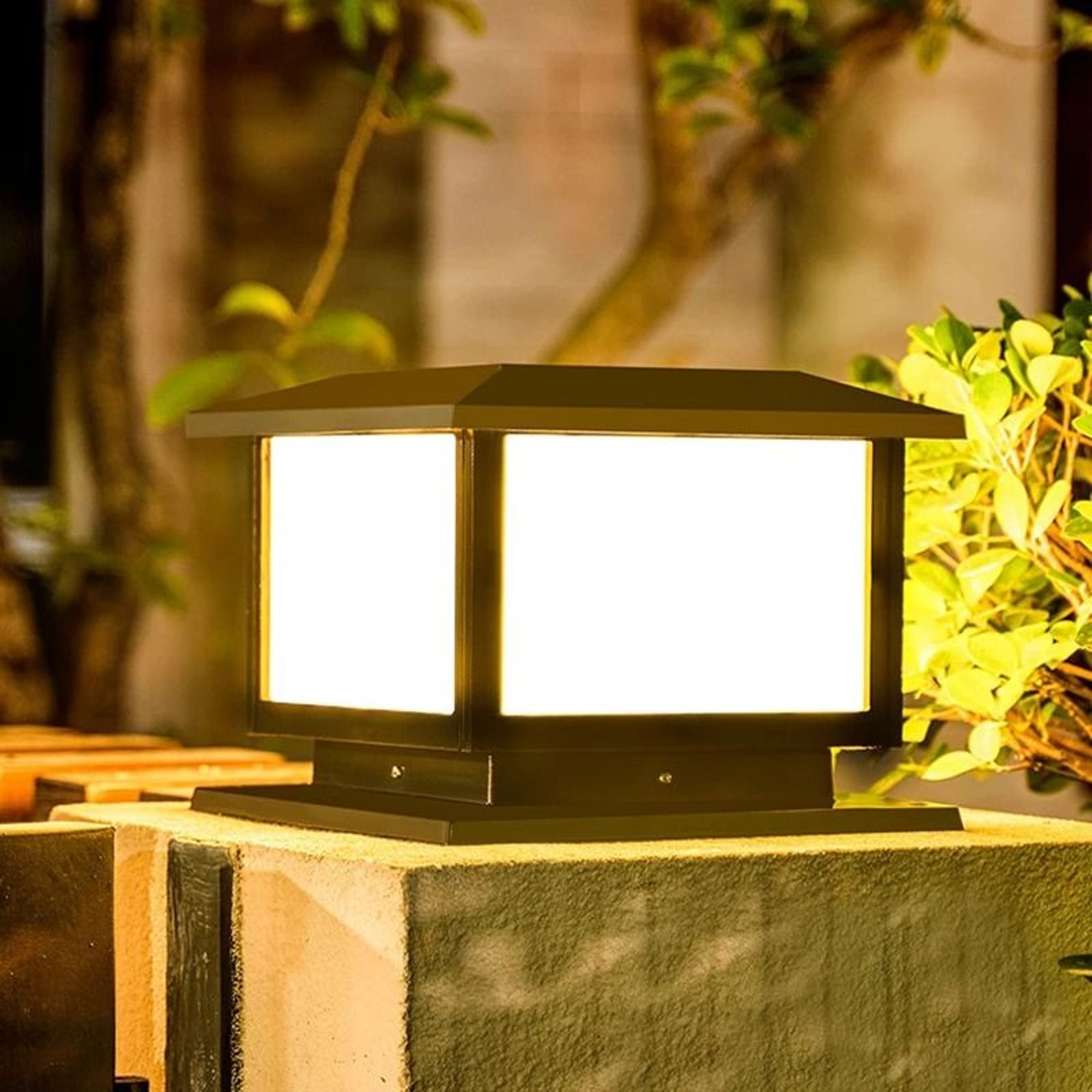 Outdoor LED Solar Column Pillar Light Waterproof IP65 Post Cap Lamp With Remote Control For Garden  4