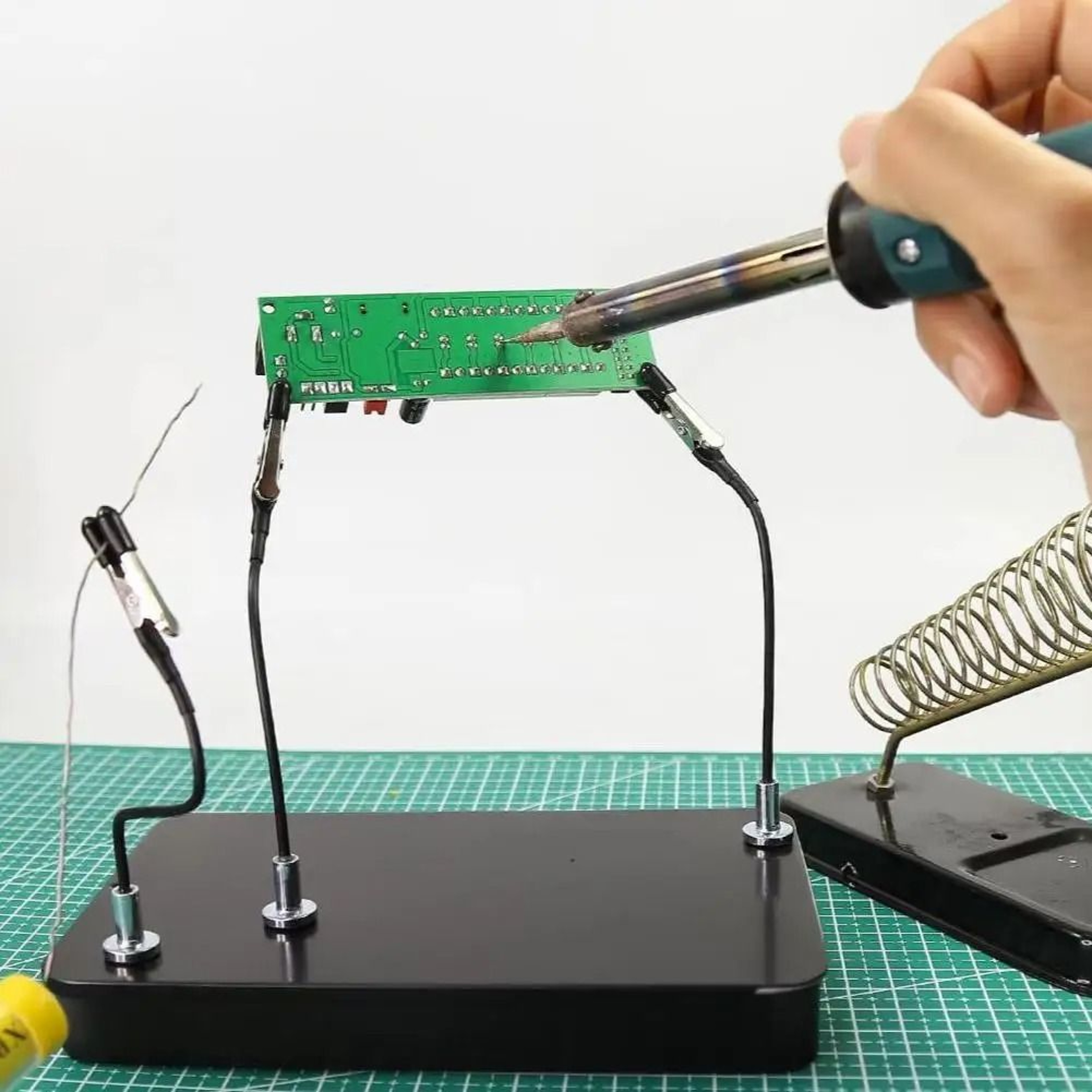 Model Painting Stand Base Holder With 12PCS Magnetic Bendable Alligator Clip Sticks For Airbrush Cr 3