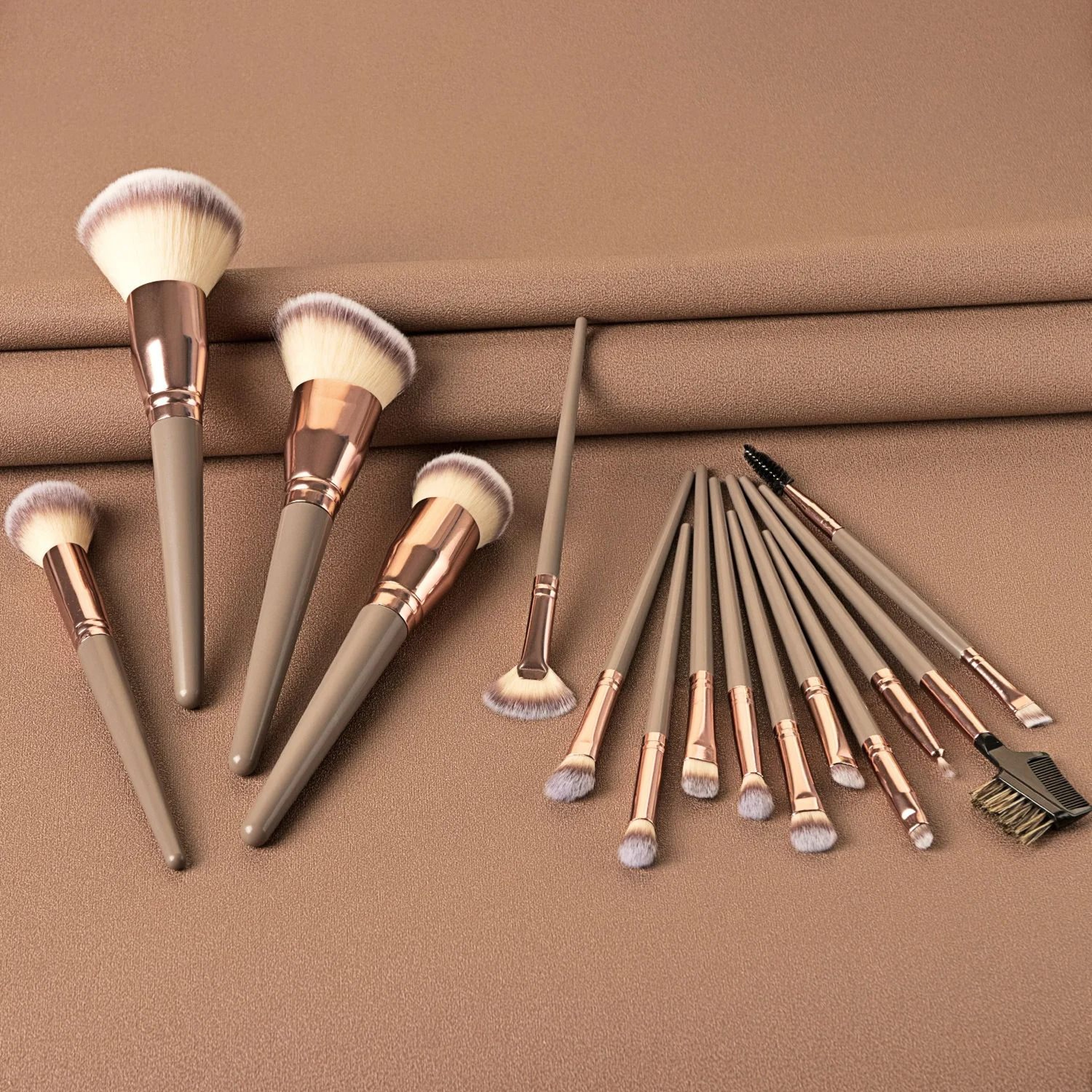 Hot Champagne Makeup Brushes Set Premium Foundation Powder Blush Eyeshadow Kabuki Beauty Tool Kit 3