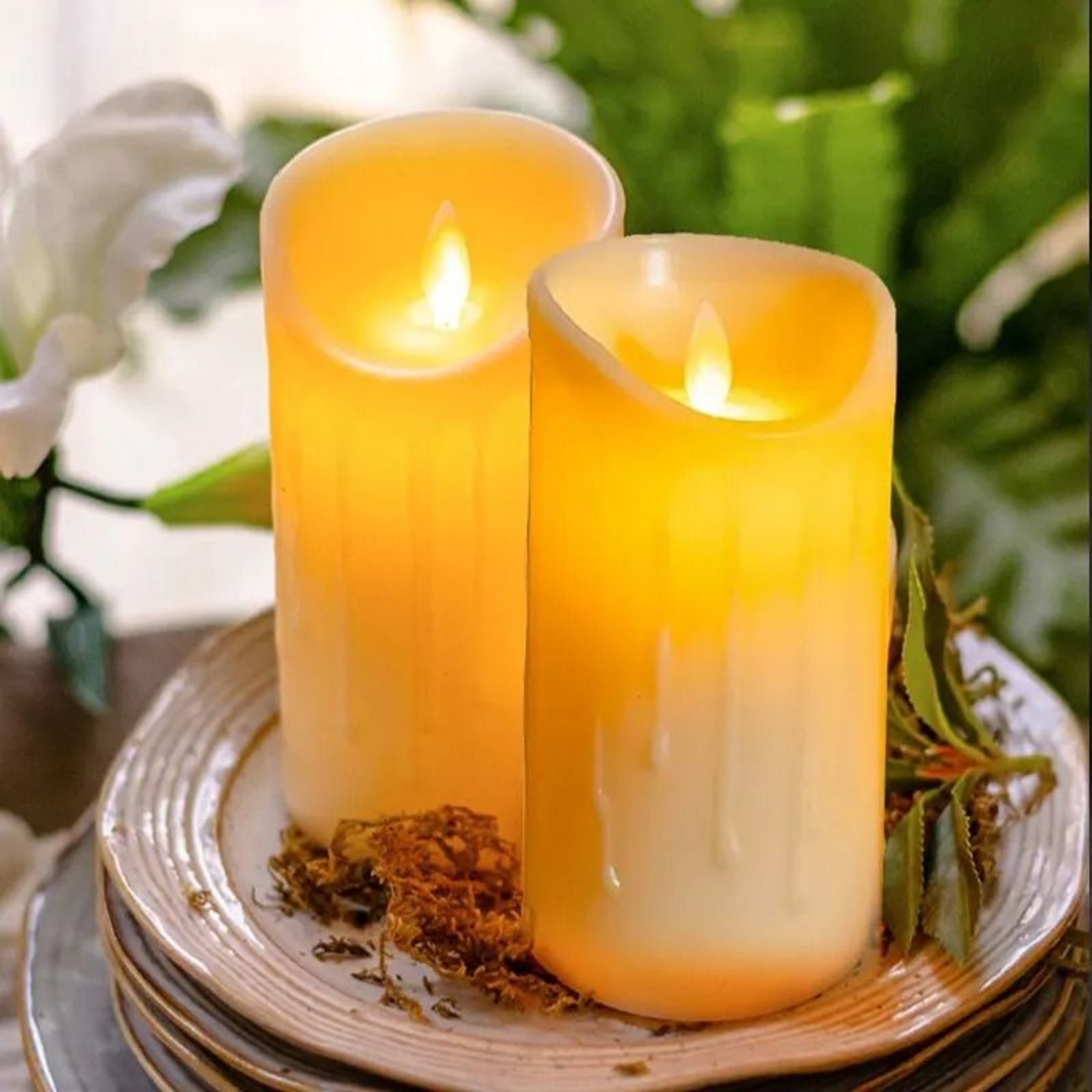 Flameless Electronic Candle Light  RealFlicker BatteryOperated LED Simulation Candle 2