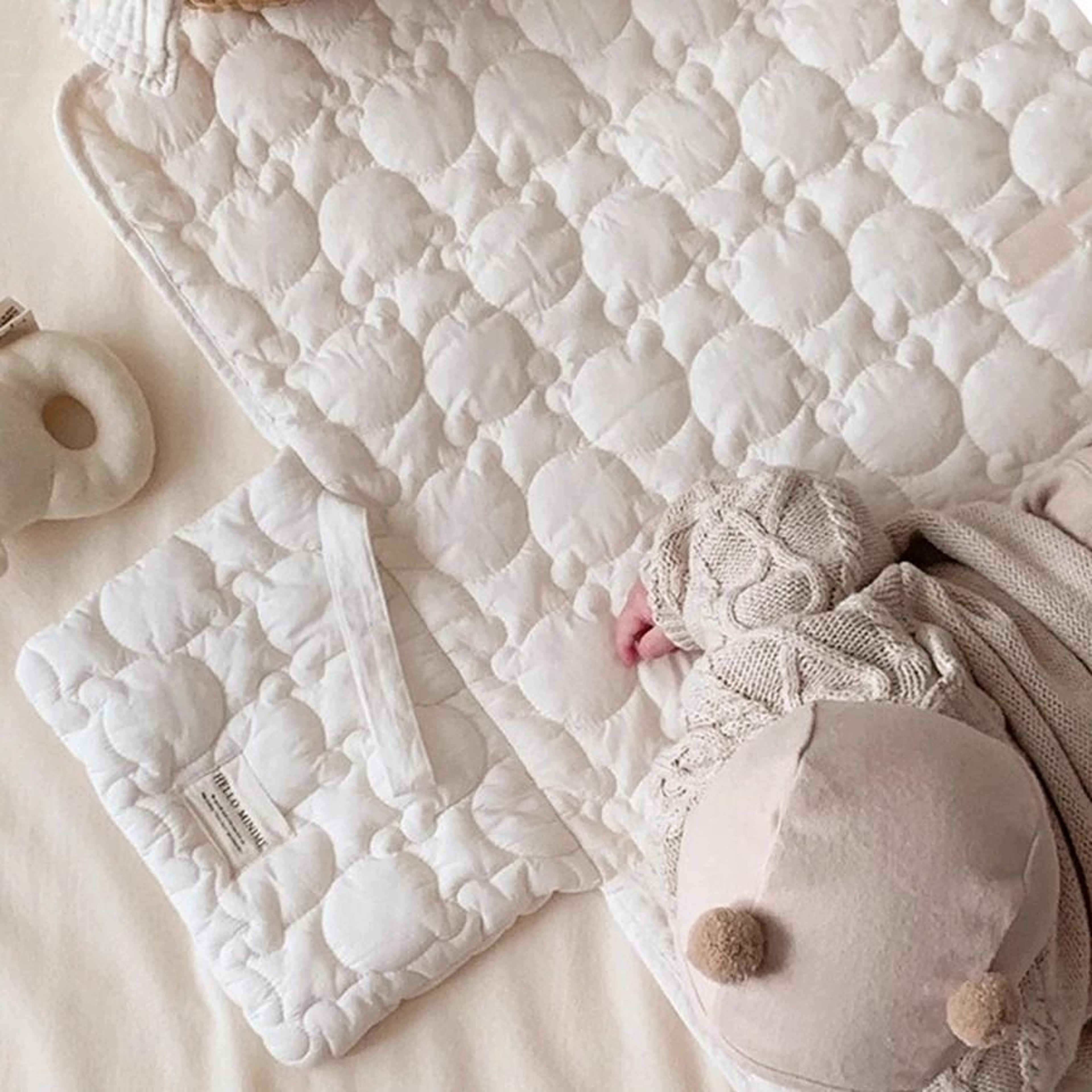 Foldable Waterproof Baby Diaper Changing Pad  Portable Newborn Changing Sheet 2