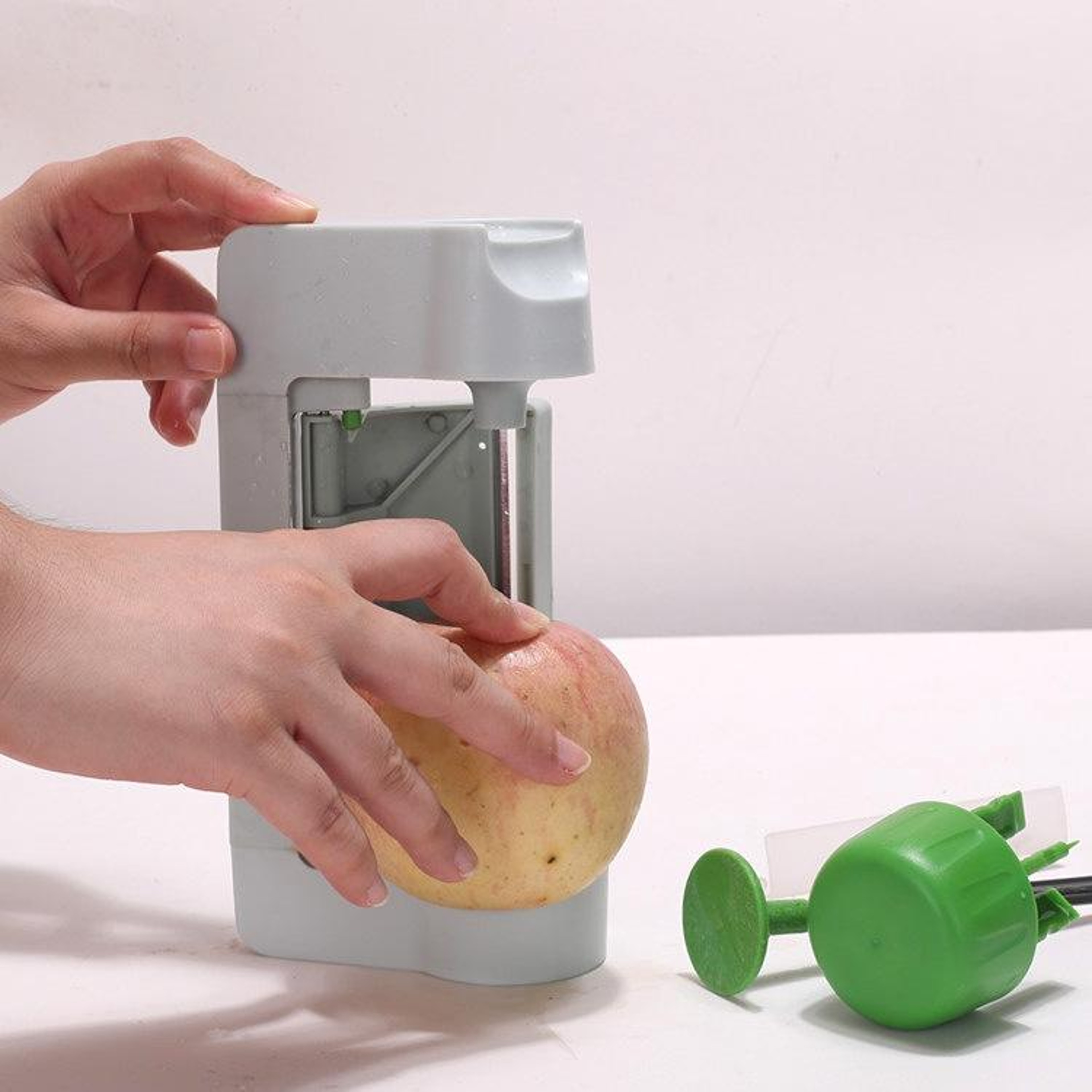 Multifunctional Vegetable Slicer and Fruit Cutter Kitchen Tool with Built In Peeler – view 5