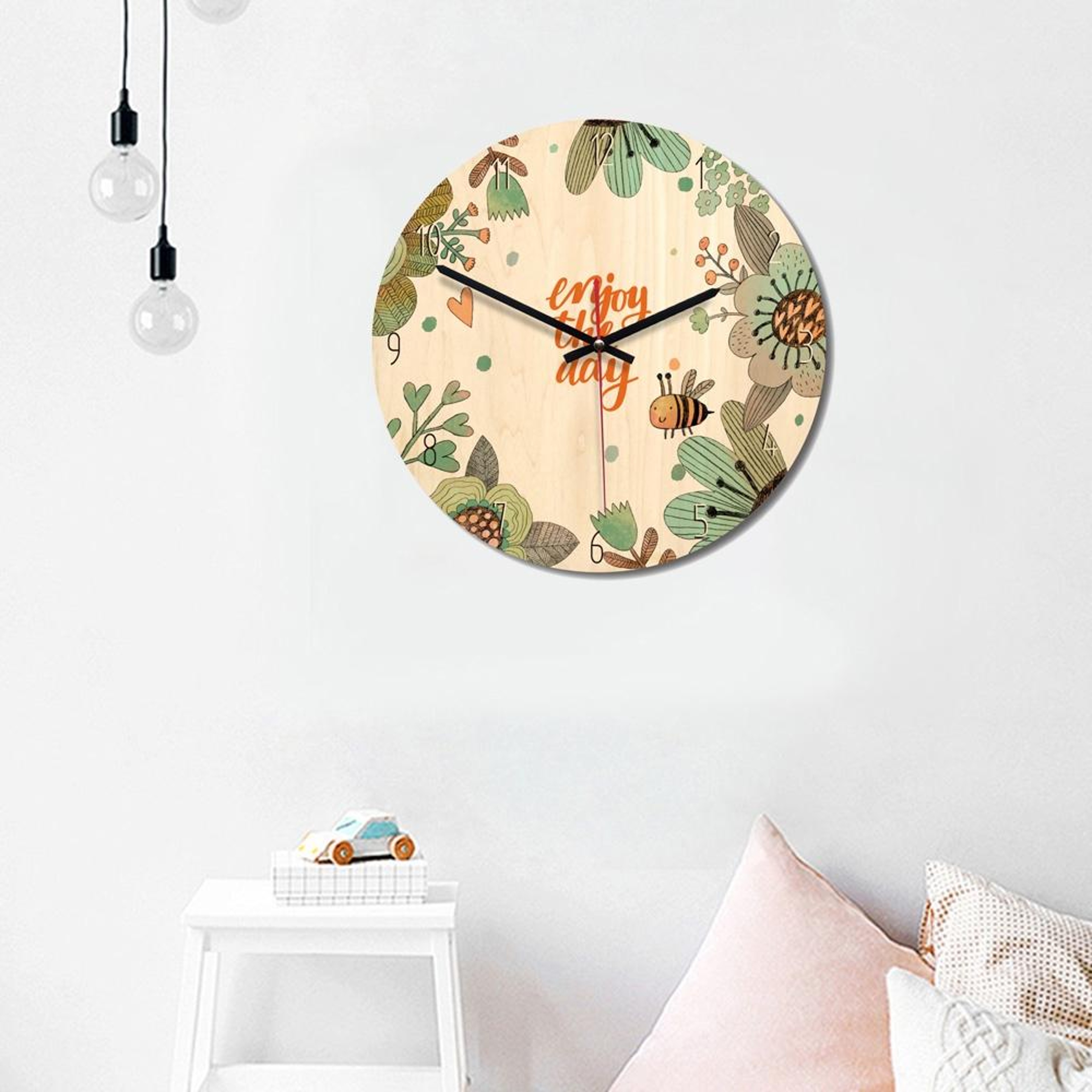 Dog Shaped Swinging Tail Wall Clock Battery Operated Decorative Home & Office Timepiece – view 5
