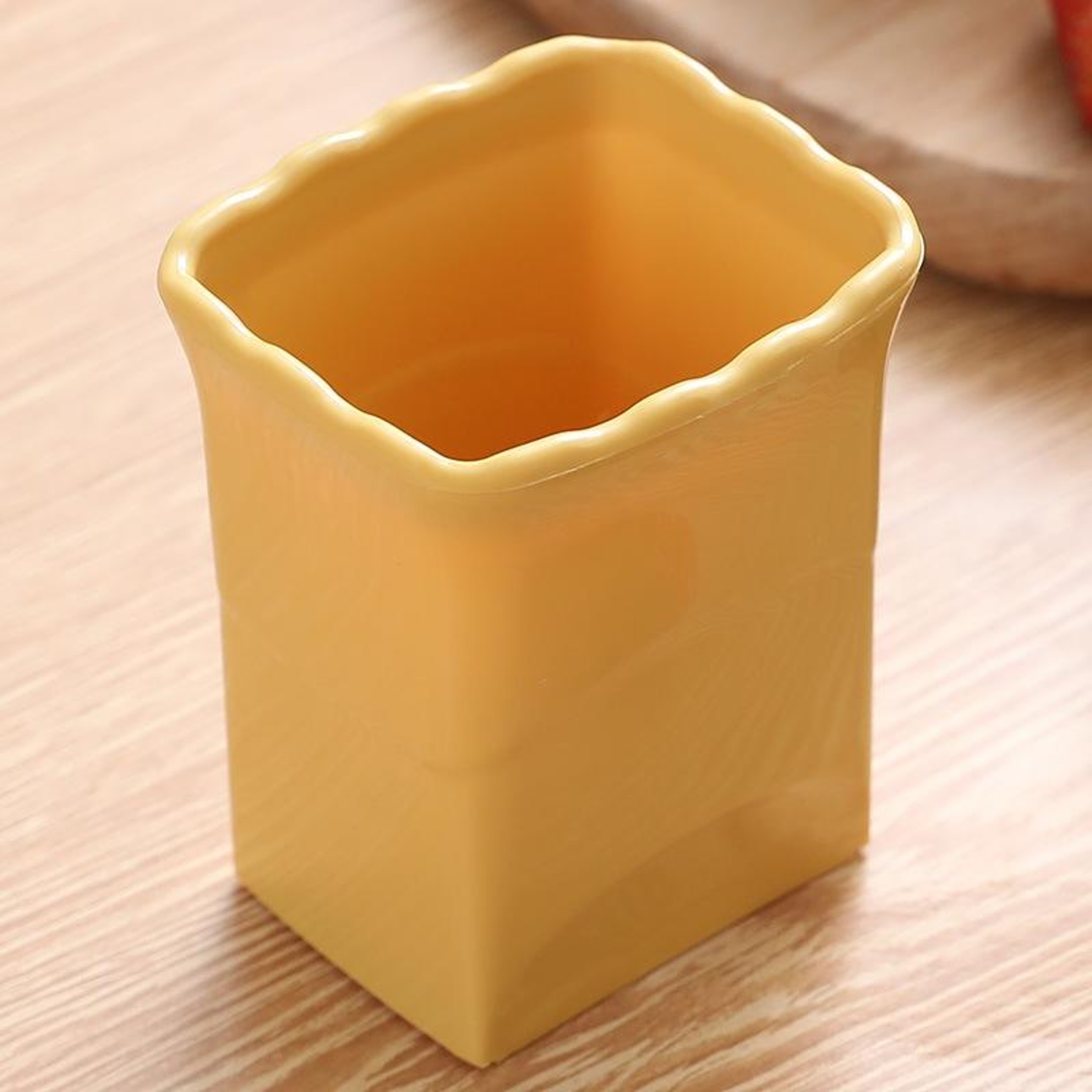 5-Blade Fruit & Vegetable Cup Slicer with Safety Cover for Strawberries, Grapes & More – view 11