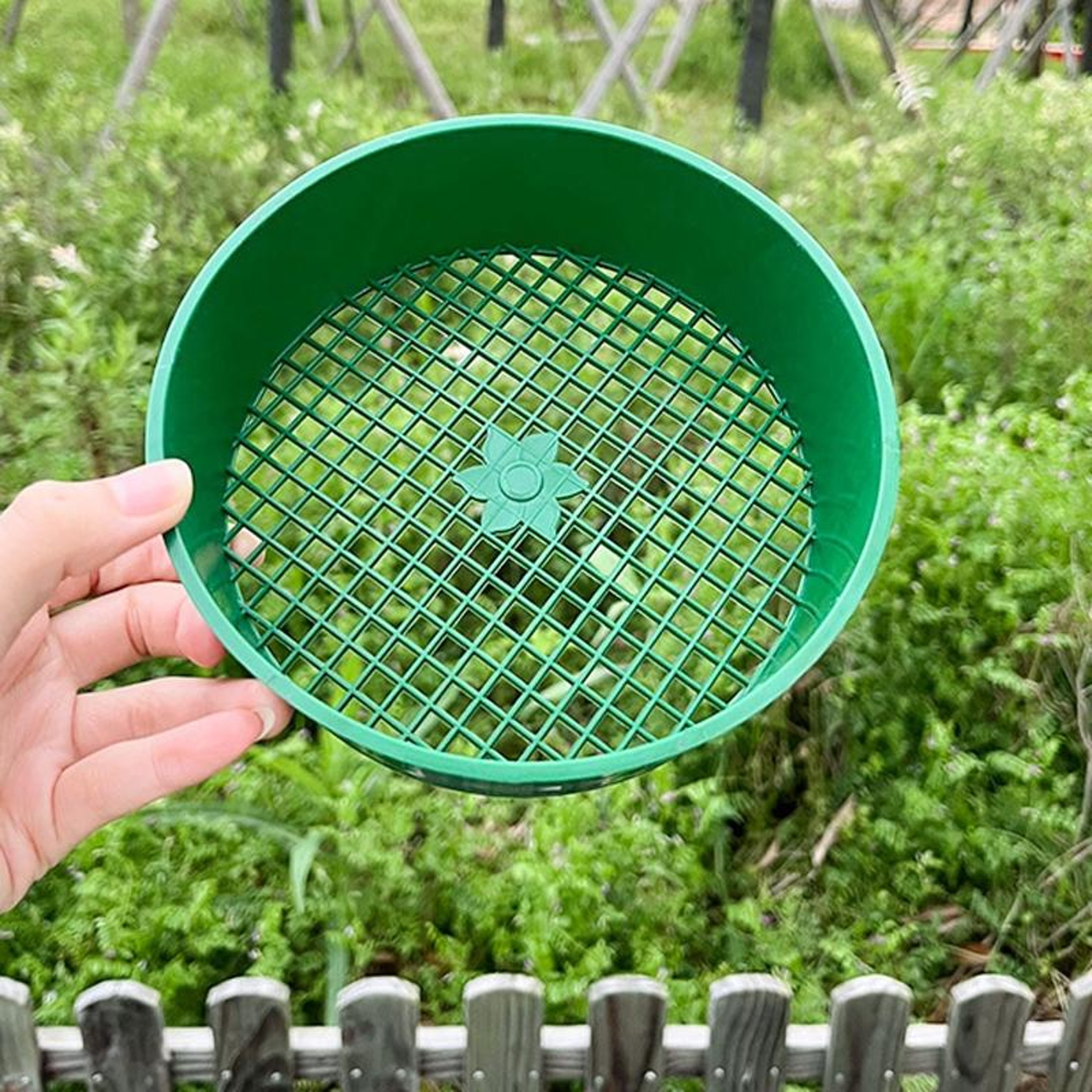 Precision Garden Soil & Compost Sieve Tool  with Mesh – view 2