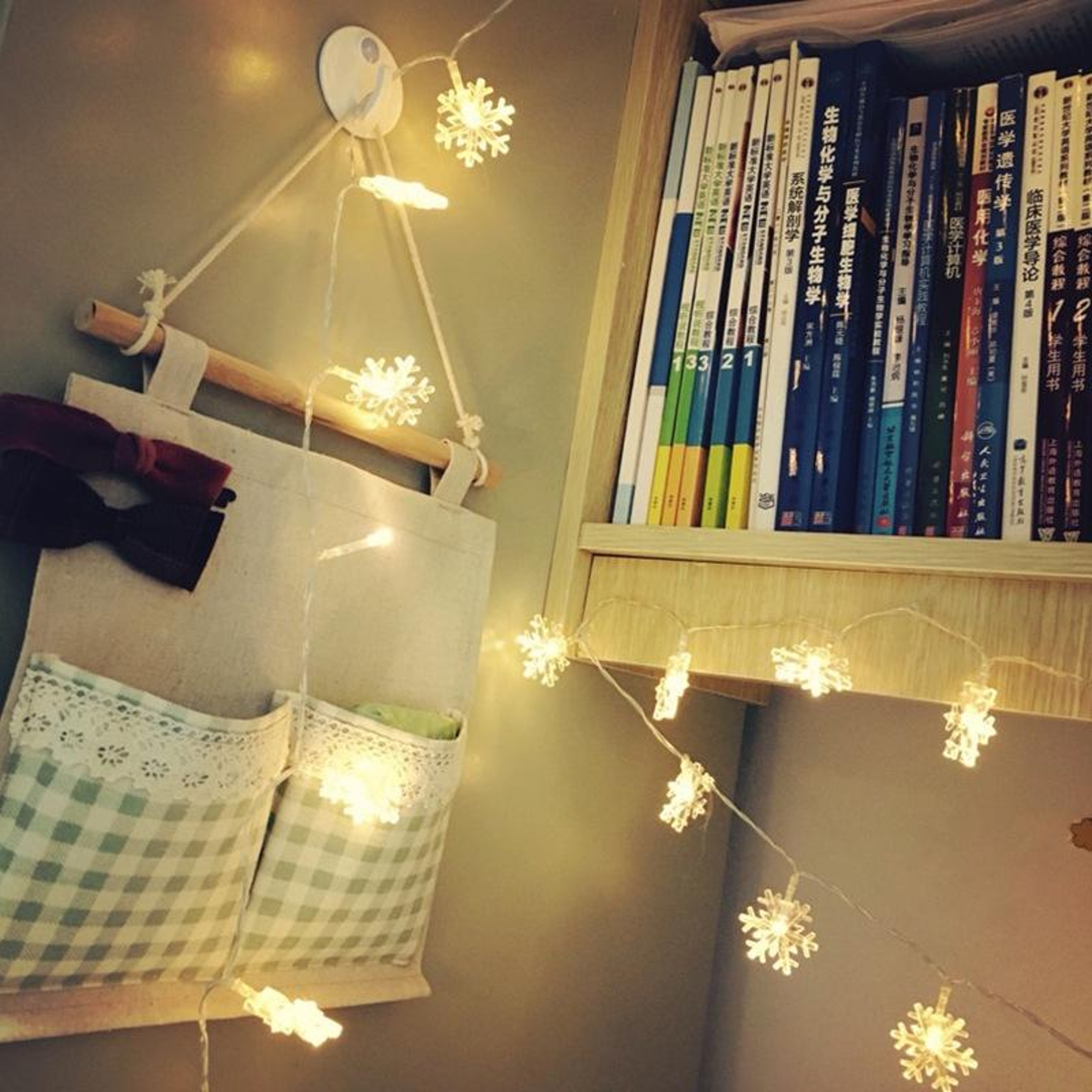 USB Snowflake String Lights 3M LED Christmas Garland for Indoor & Outdoor Holiday Decor – view 4