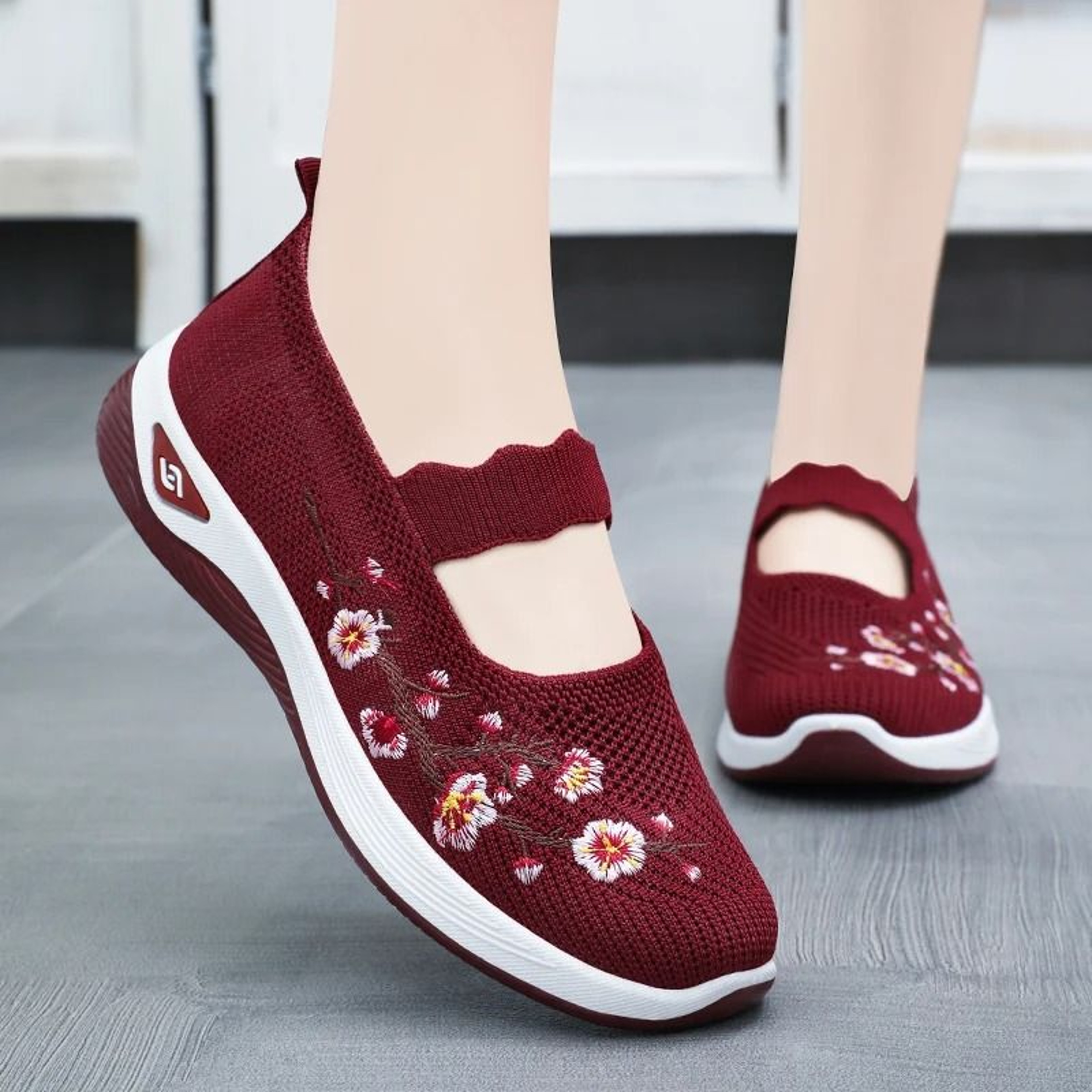 Womens Lightweight Summer Sneakers With Soft Non Slip Sole And Breathable Comfort 9