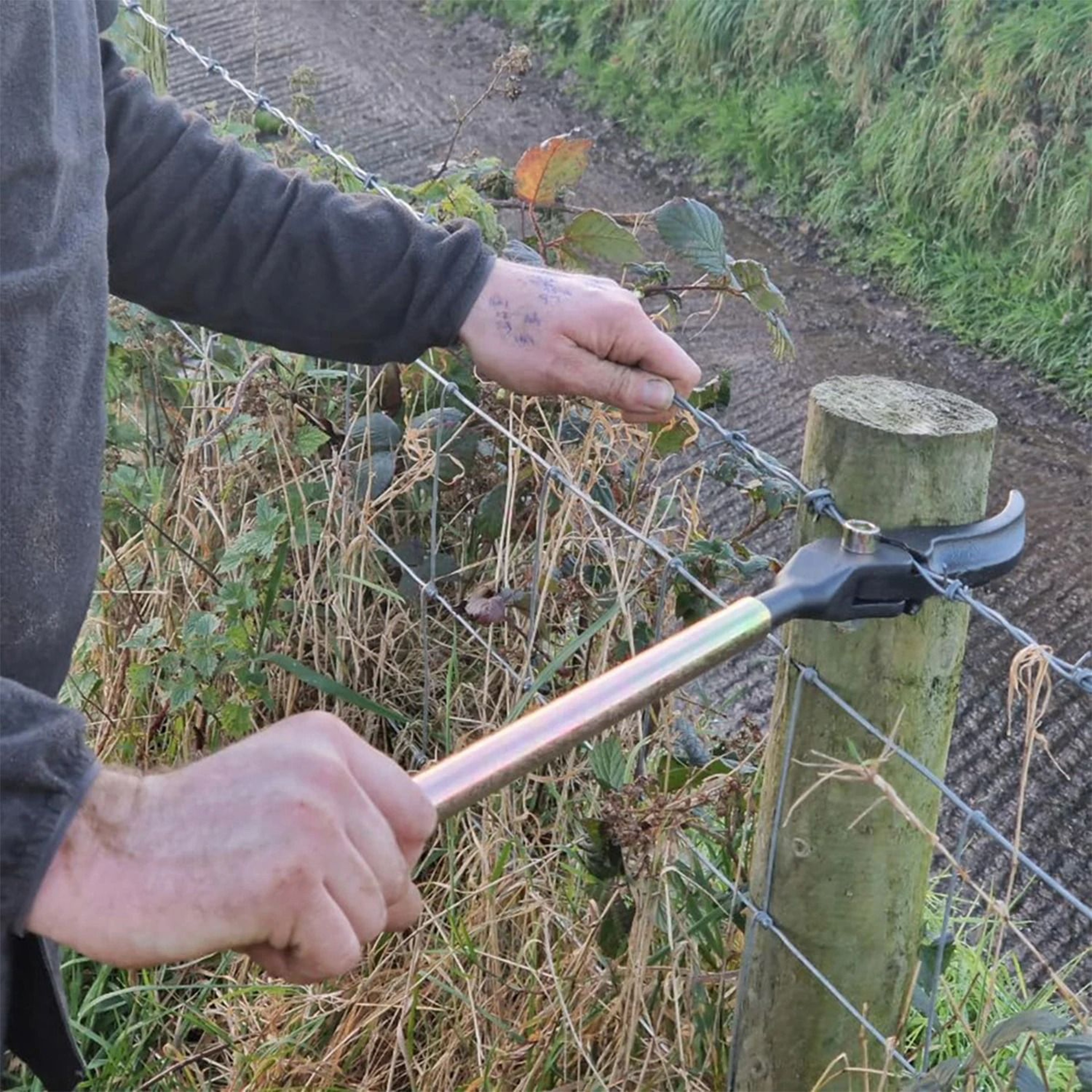 Wire Tensioner Tool For Barbed Fence Installation And Repair 0