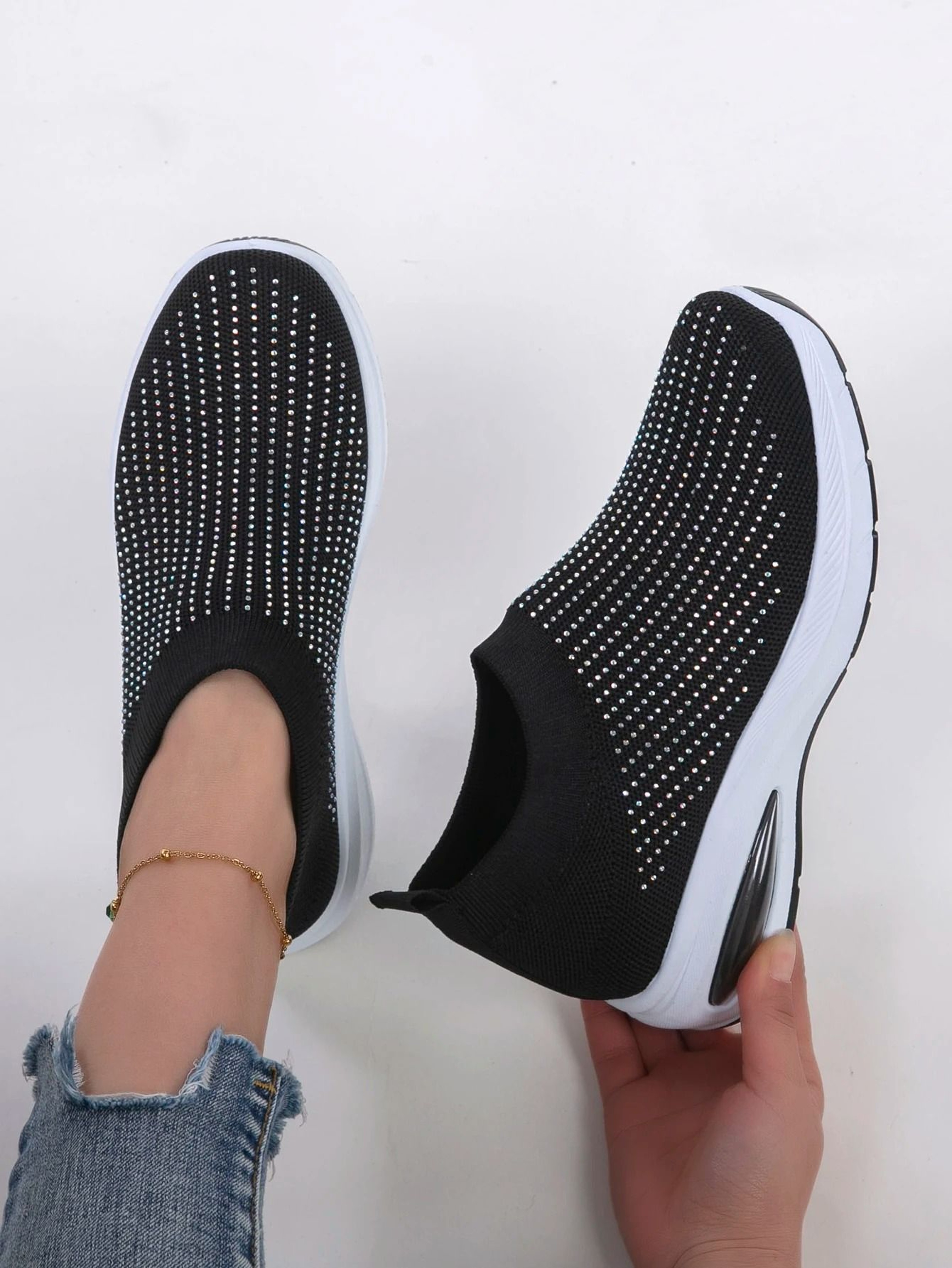 Lightweight Breathable Non Slip Flat Sports Shoes For Women 3