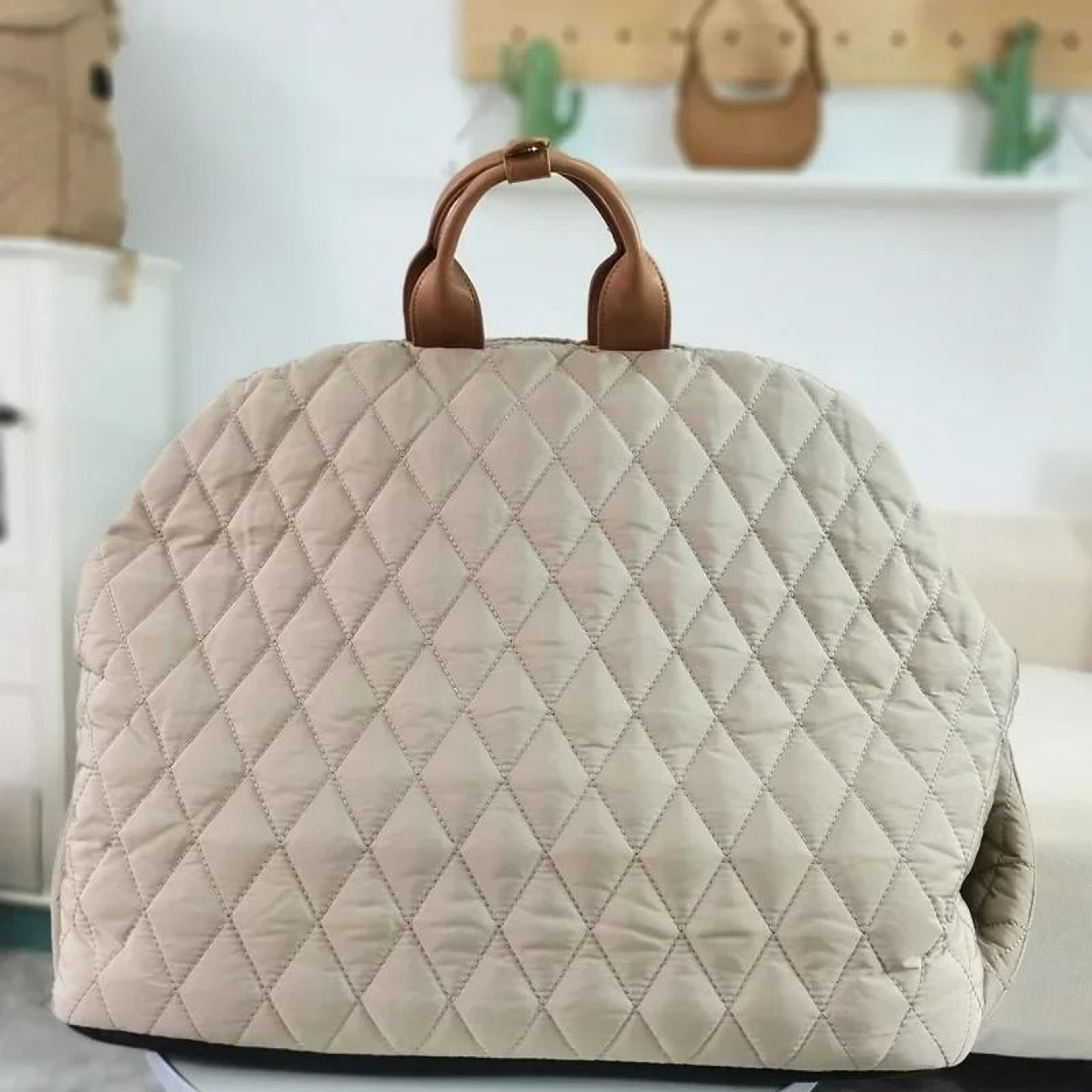 Luxury Pet Carrier Tote Bag For Dogs And Cats 6