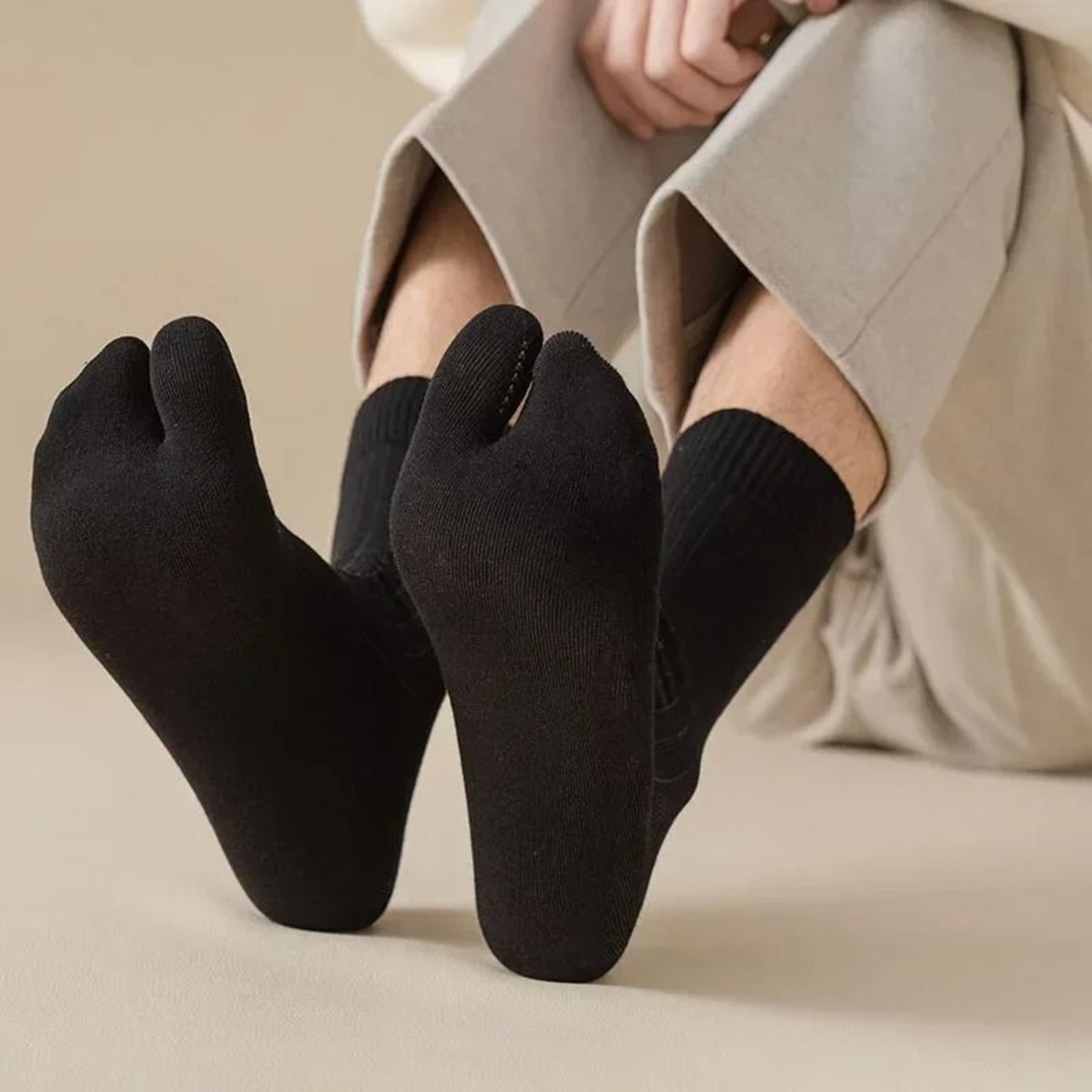 Japanese Style Tabi Toe Socks For Men And Women 4