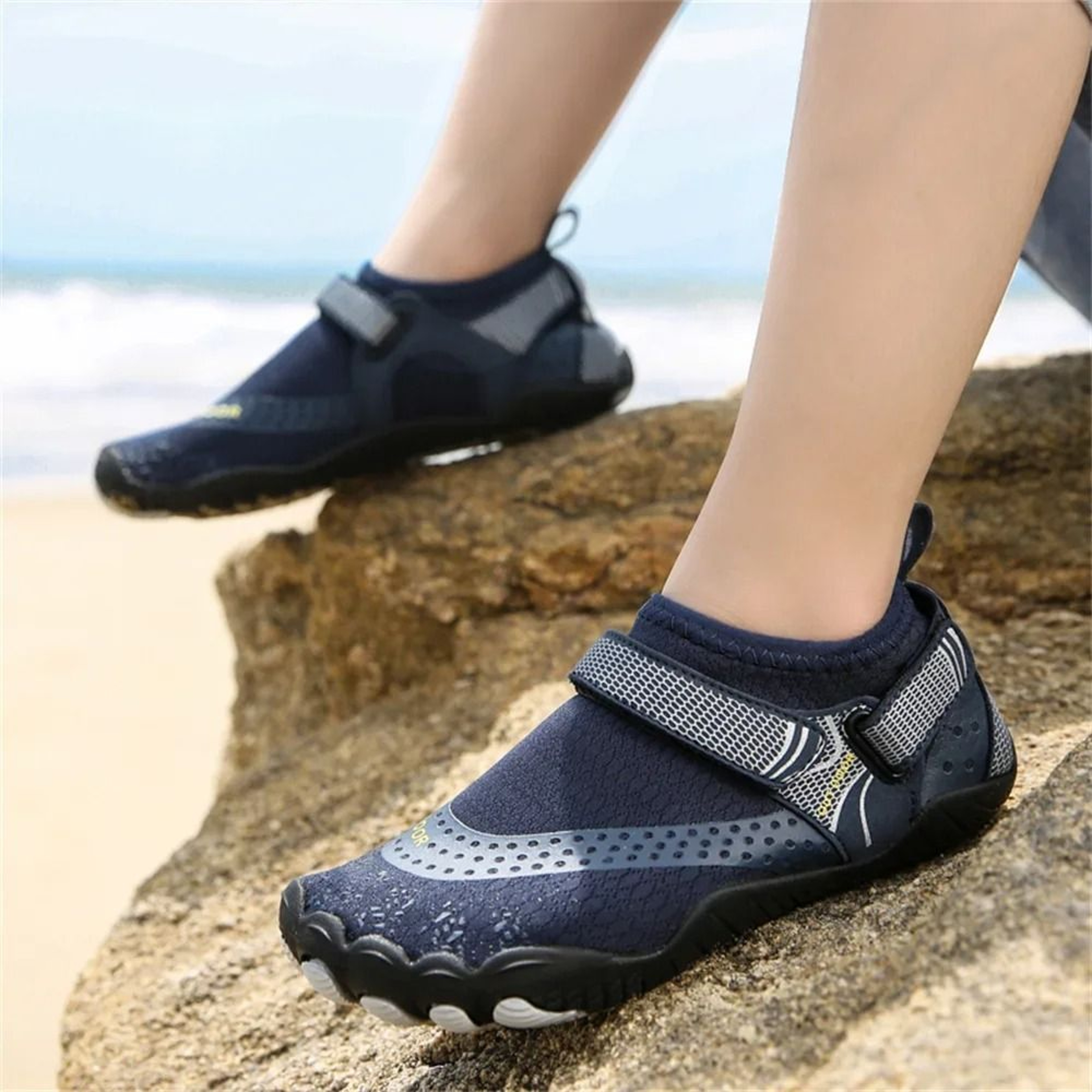 Kids Barefoot Aqua Socks Lightweight Water Shoes For Beach And River Play 3