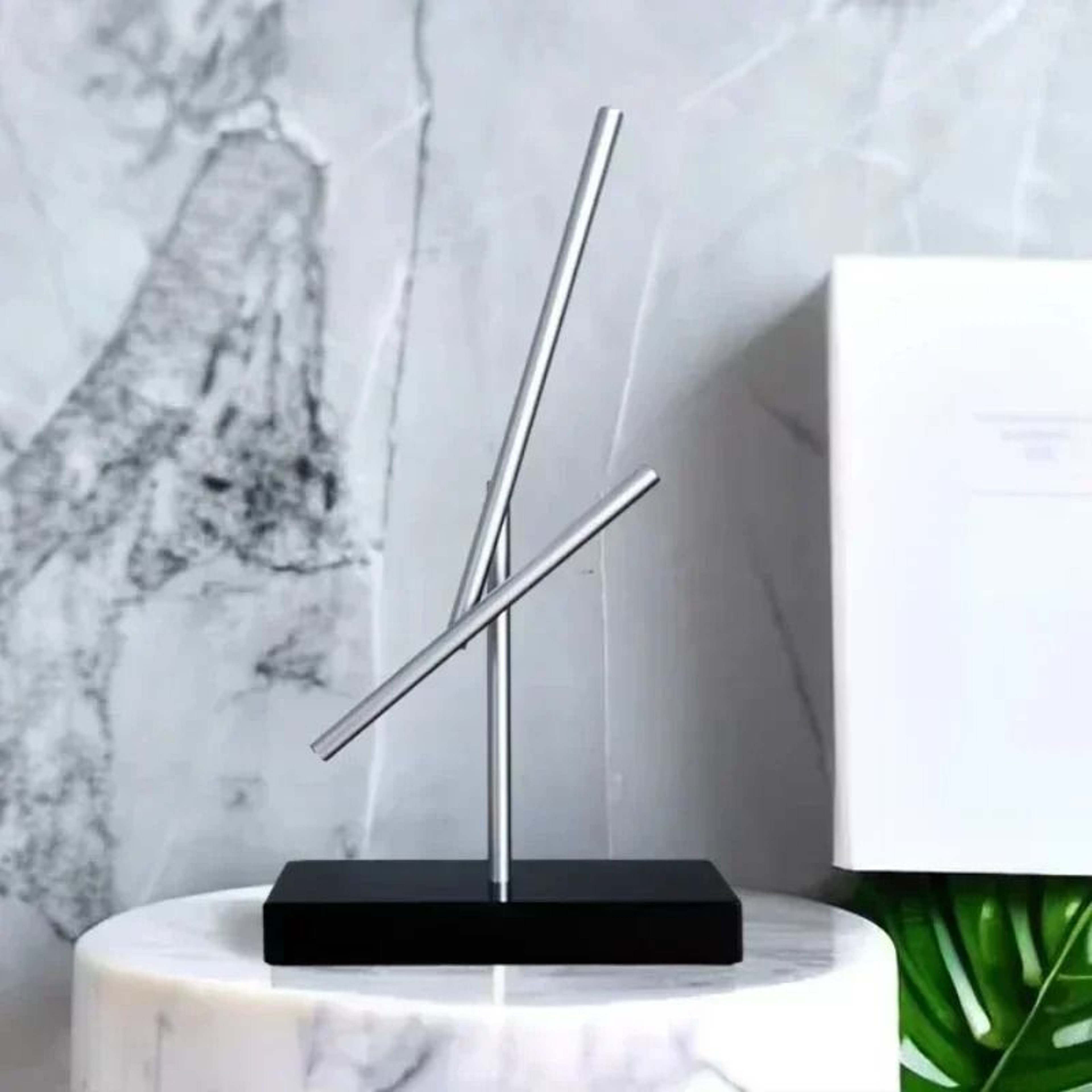 Newton Pendulum Perpetual Motion Desktop Decoration 0