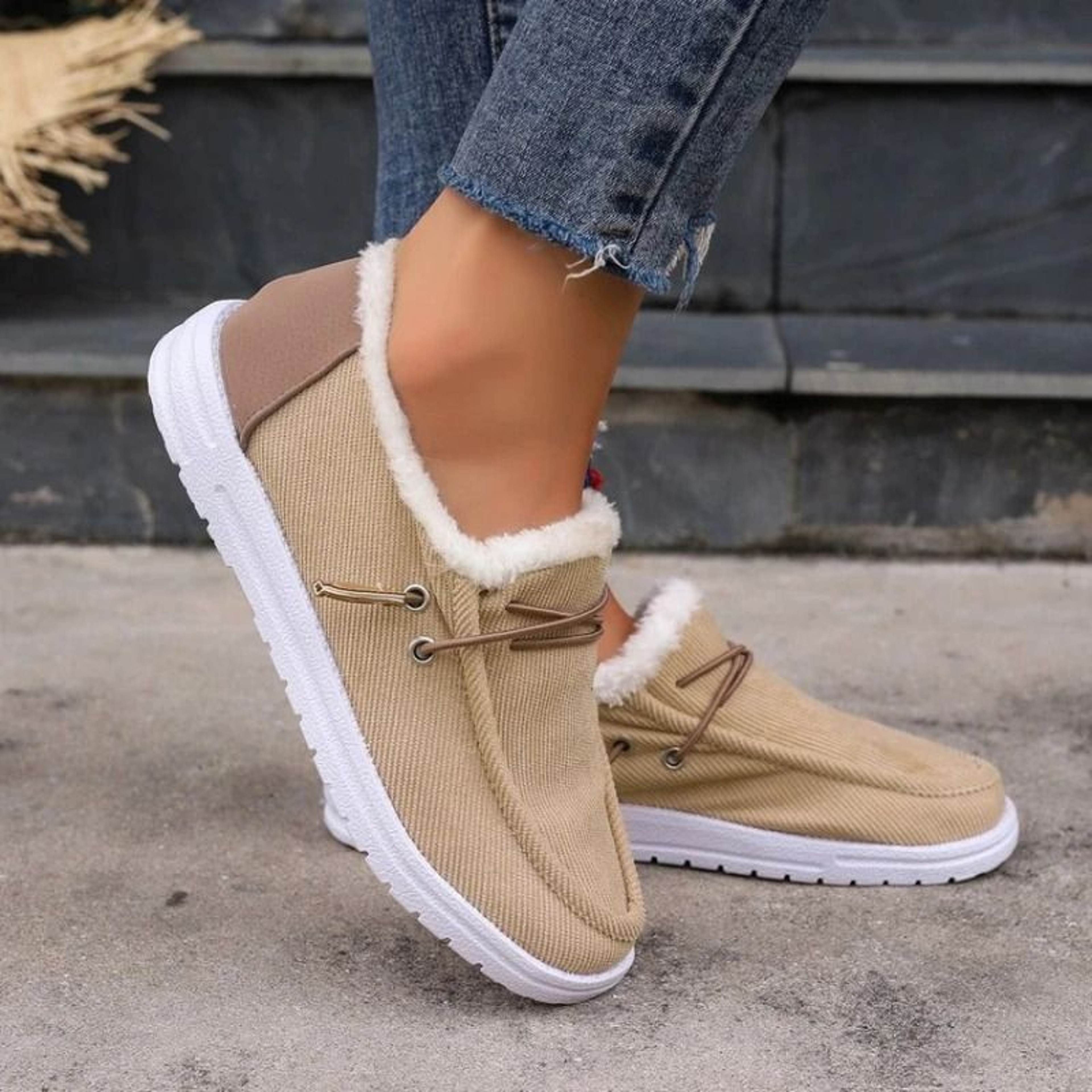 Womens Winter Snow Boots With Plush Lining And Thick Sole 2