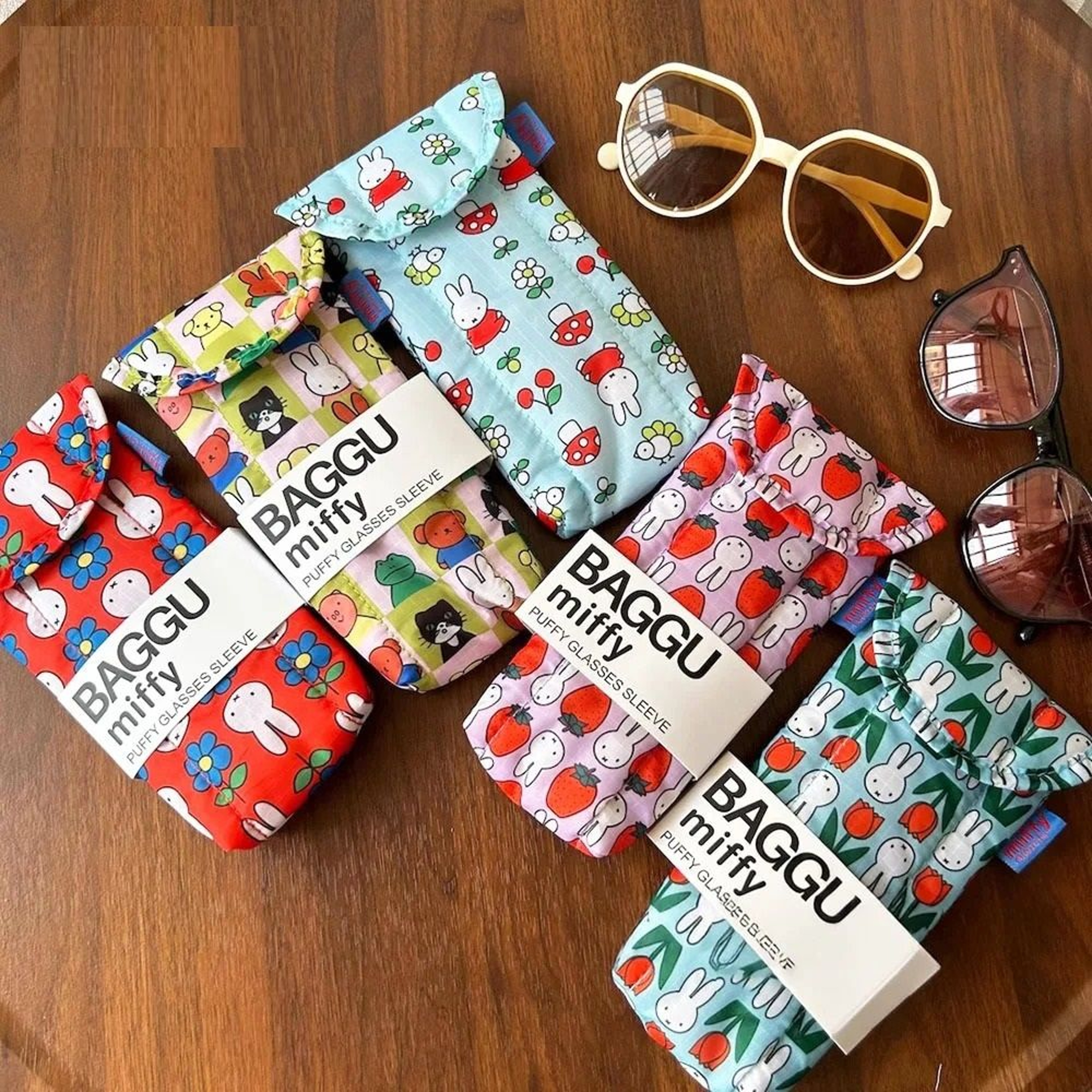 Cute Cartoon Glasses Pouch With Umbrella Print 0