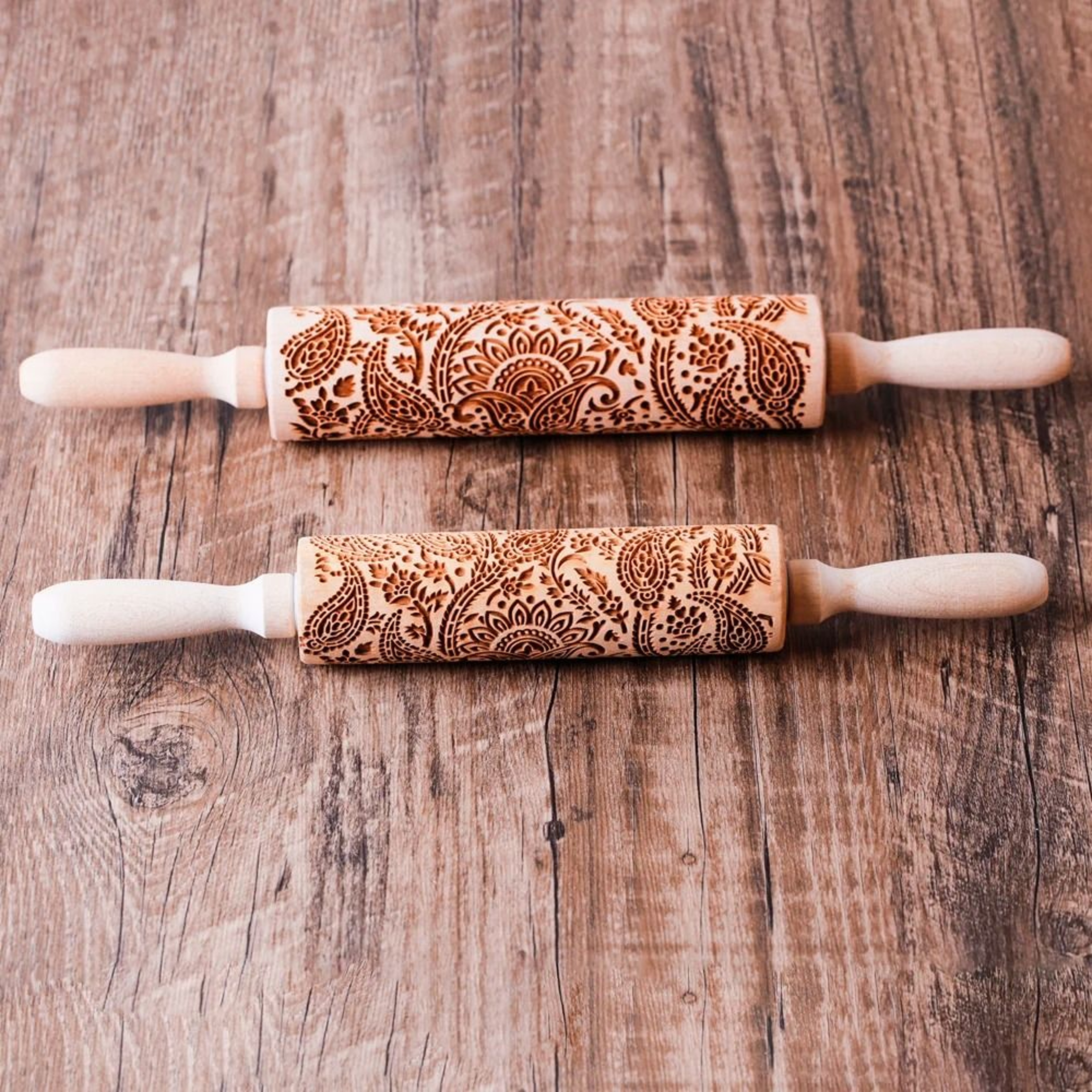 Engraved Wooden Rolling Pin For Decorative Baking 1