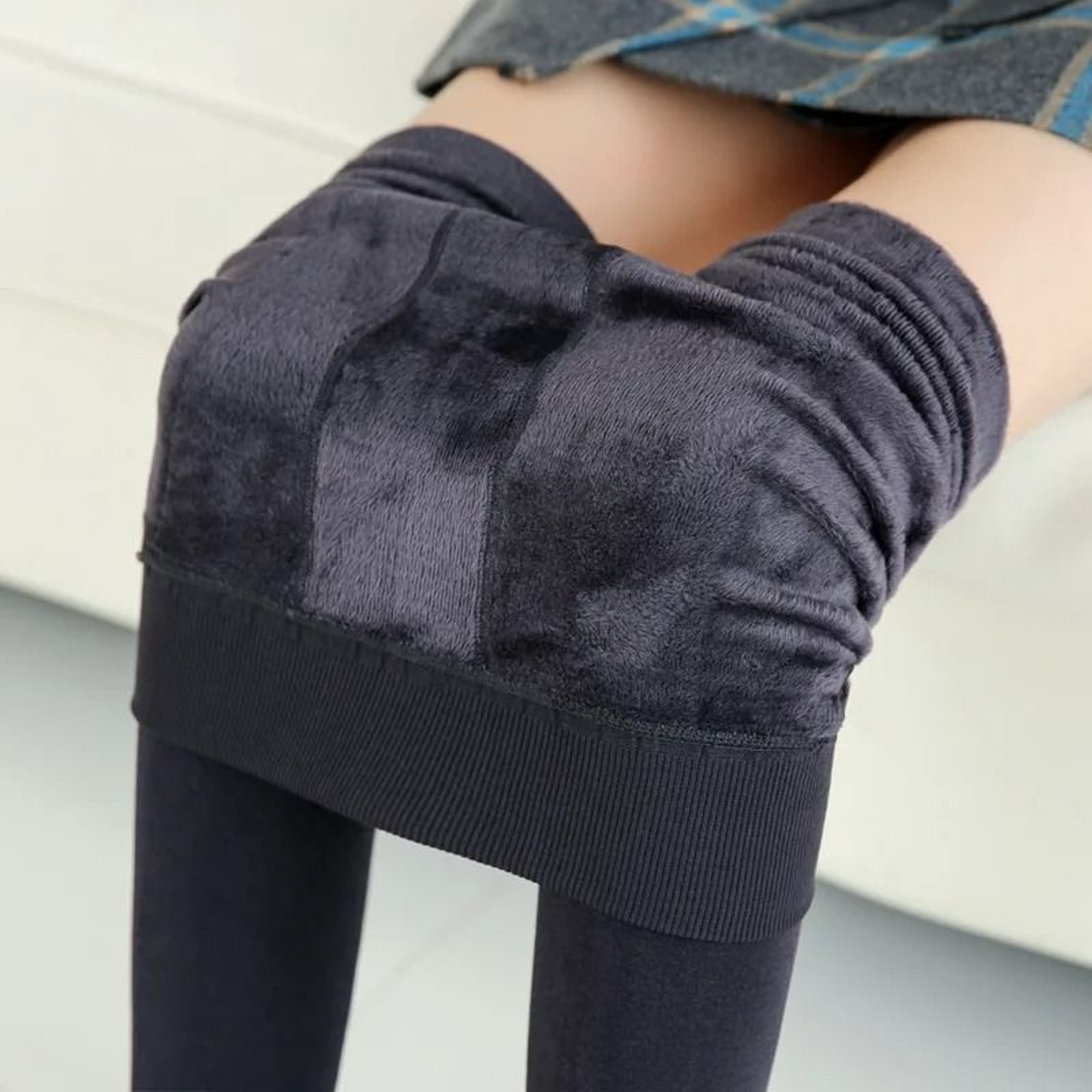 Thick Fleece Lined Leggings For Women With Foot Stepping Design 13
