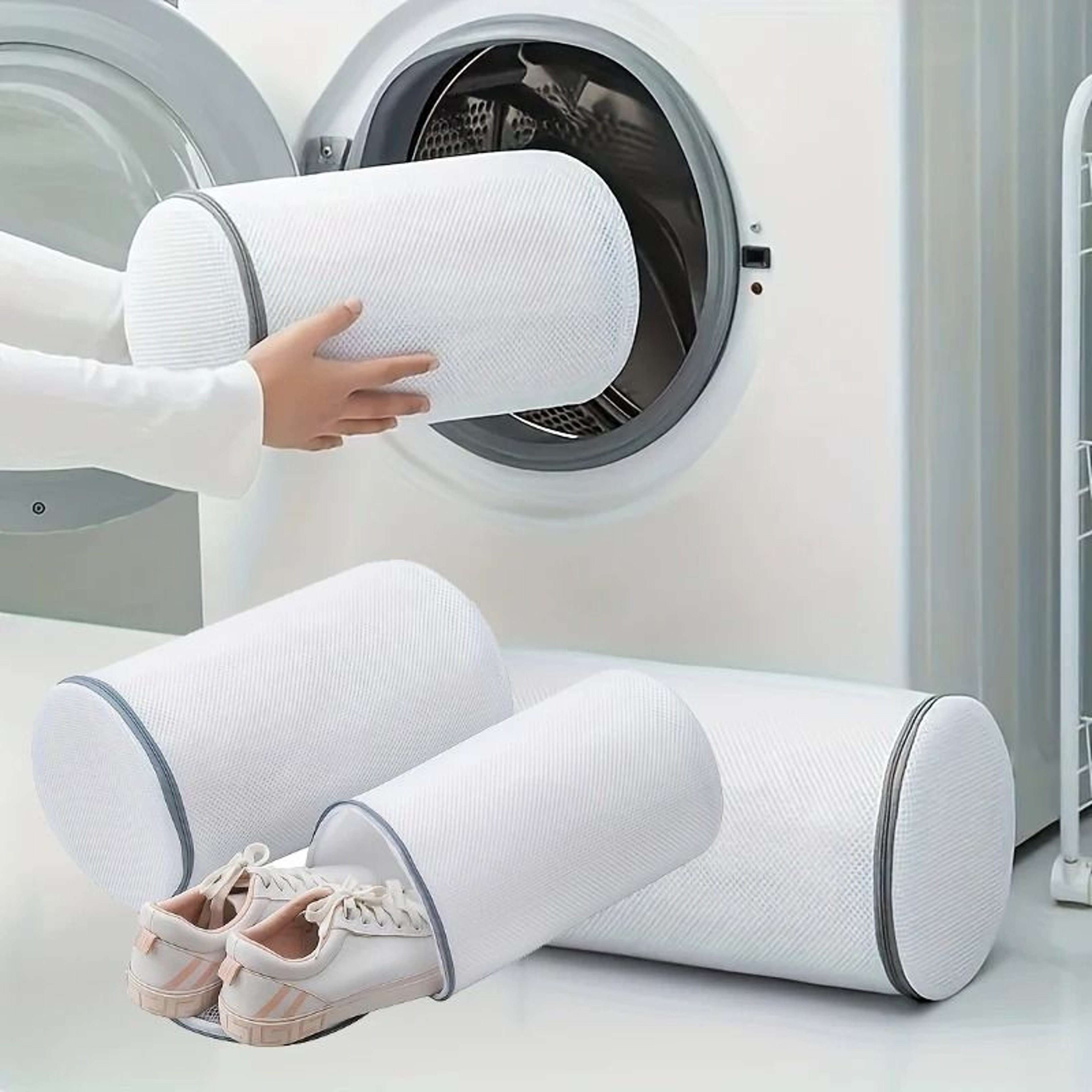 Durable Mesh Shoe And Laundry Washing Bag With Zipper Closure 0