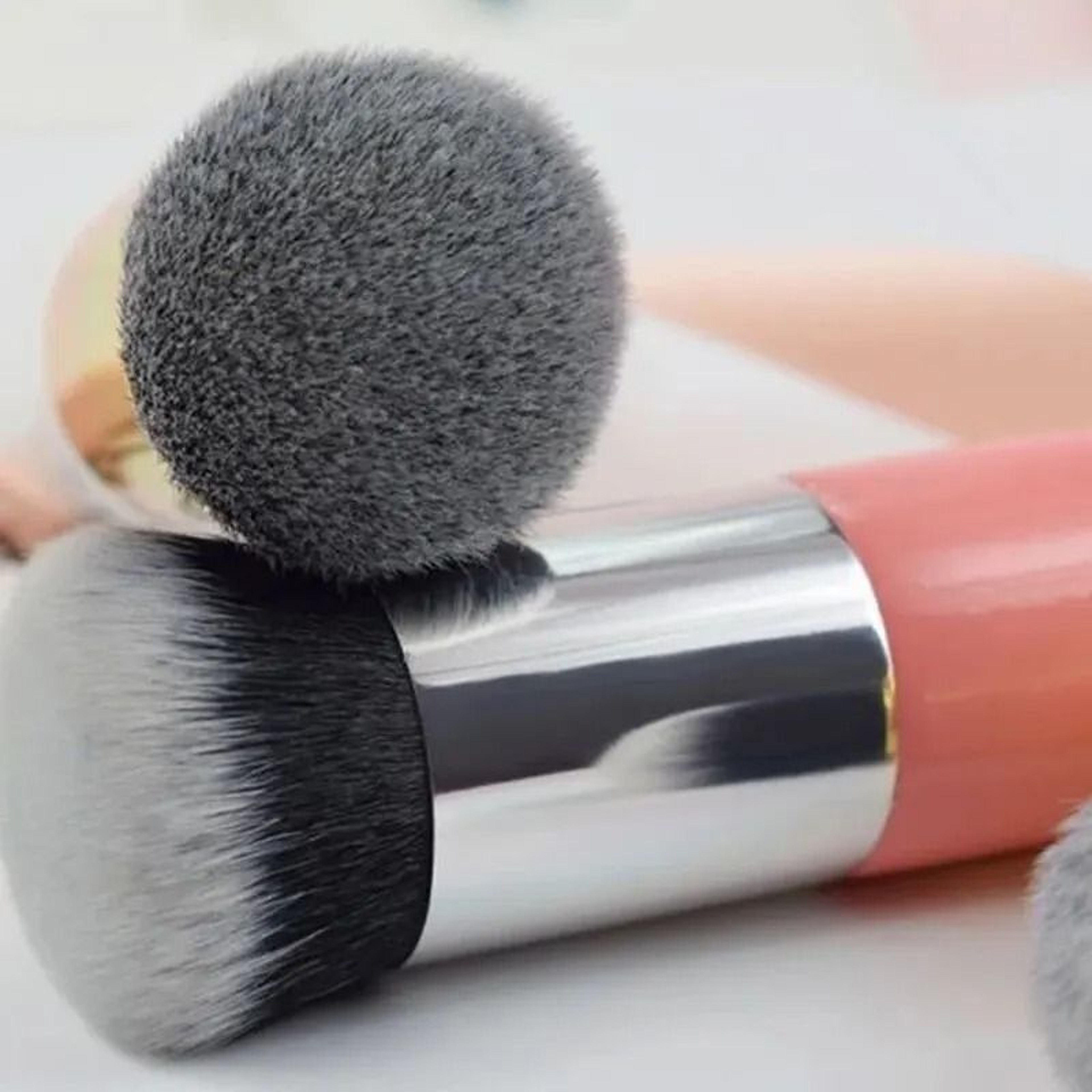Flawless Finish Foundation Brush For Effortless Makeup Application 3