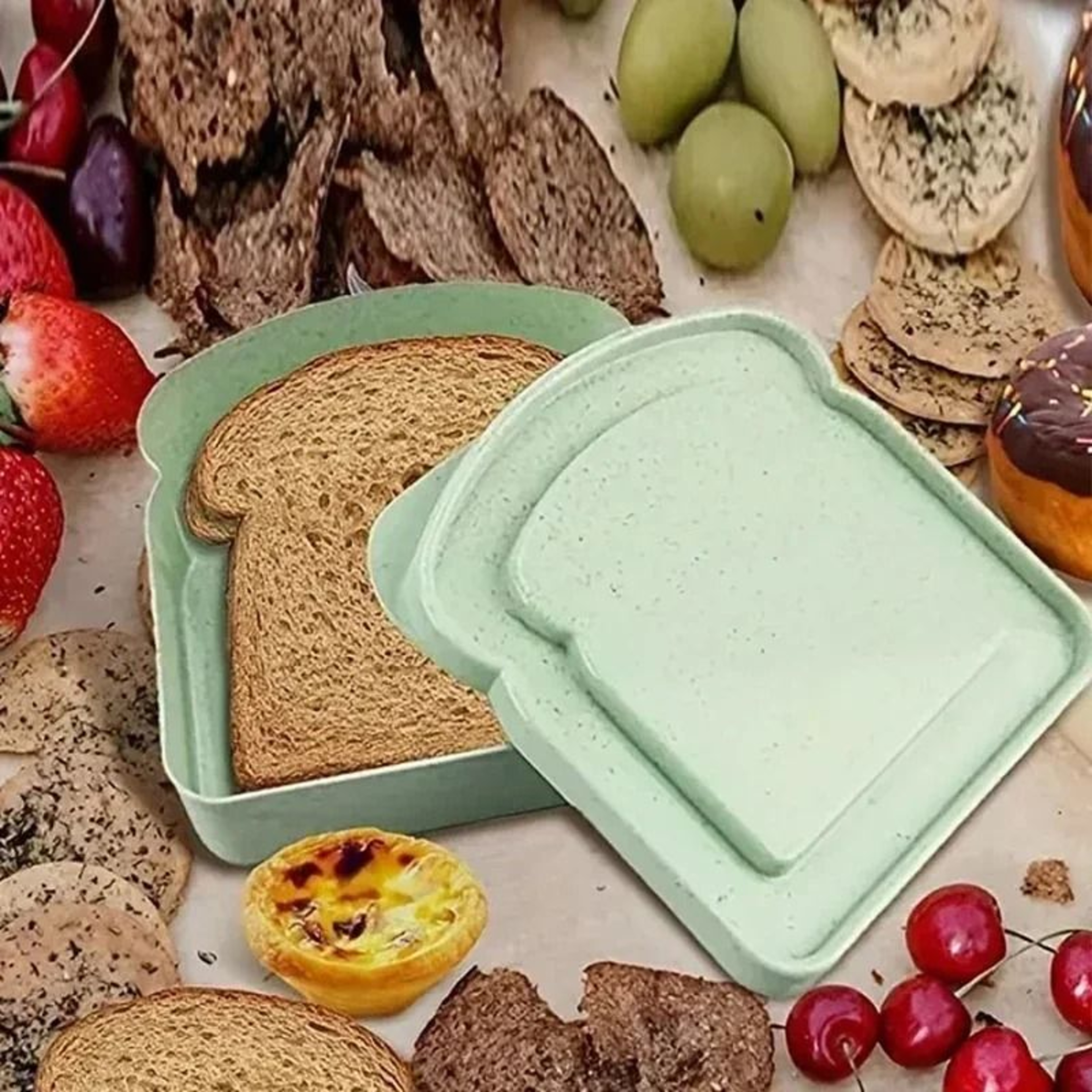 Toast Shaped Portable Silicone Lunch Box With Lid 3