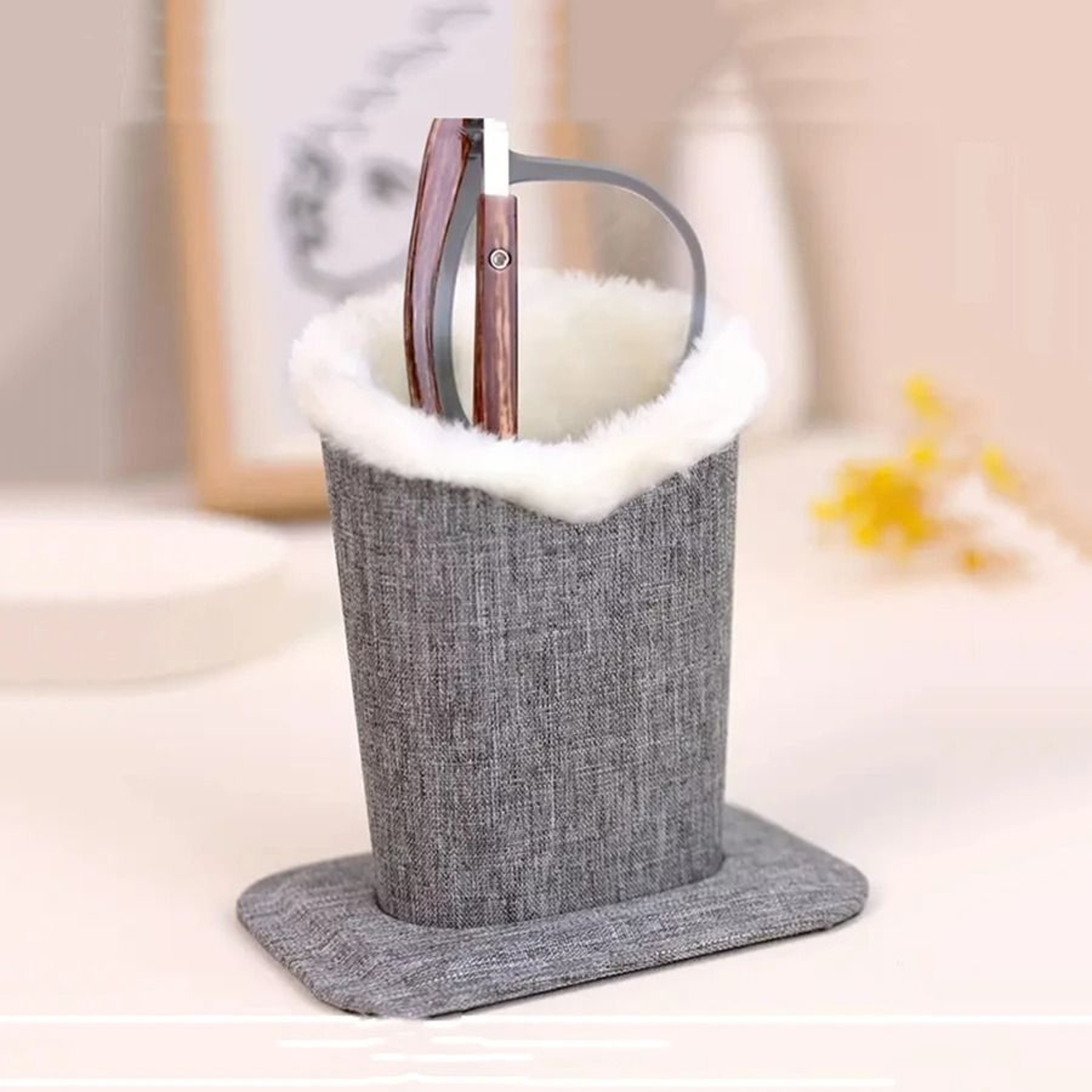 Plush Winter Eyeglass Holder Stand For Desk And Tabletop Display 0