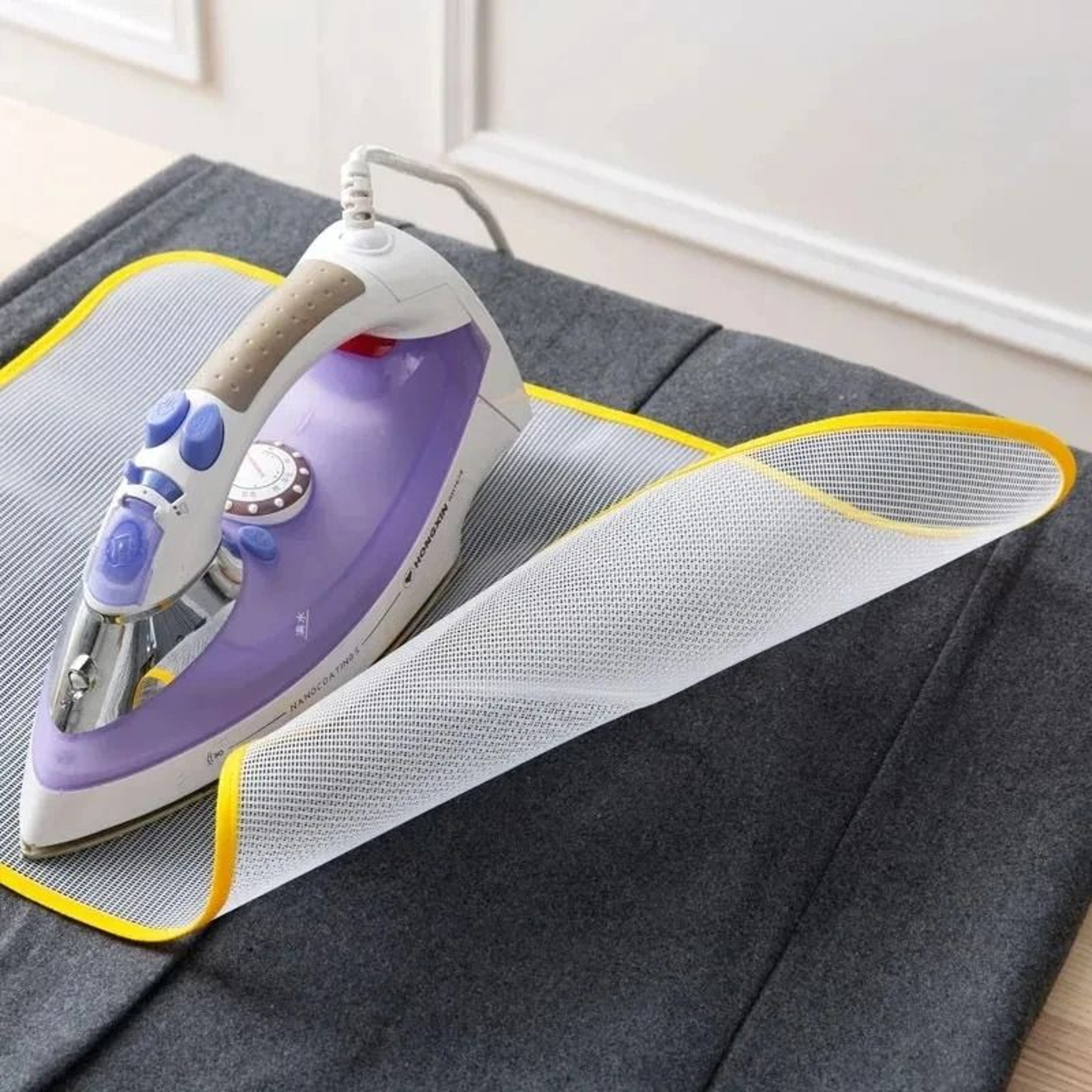 Protective Ironing Mesh Pad For Safe Heat Pressing 2