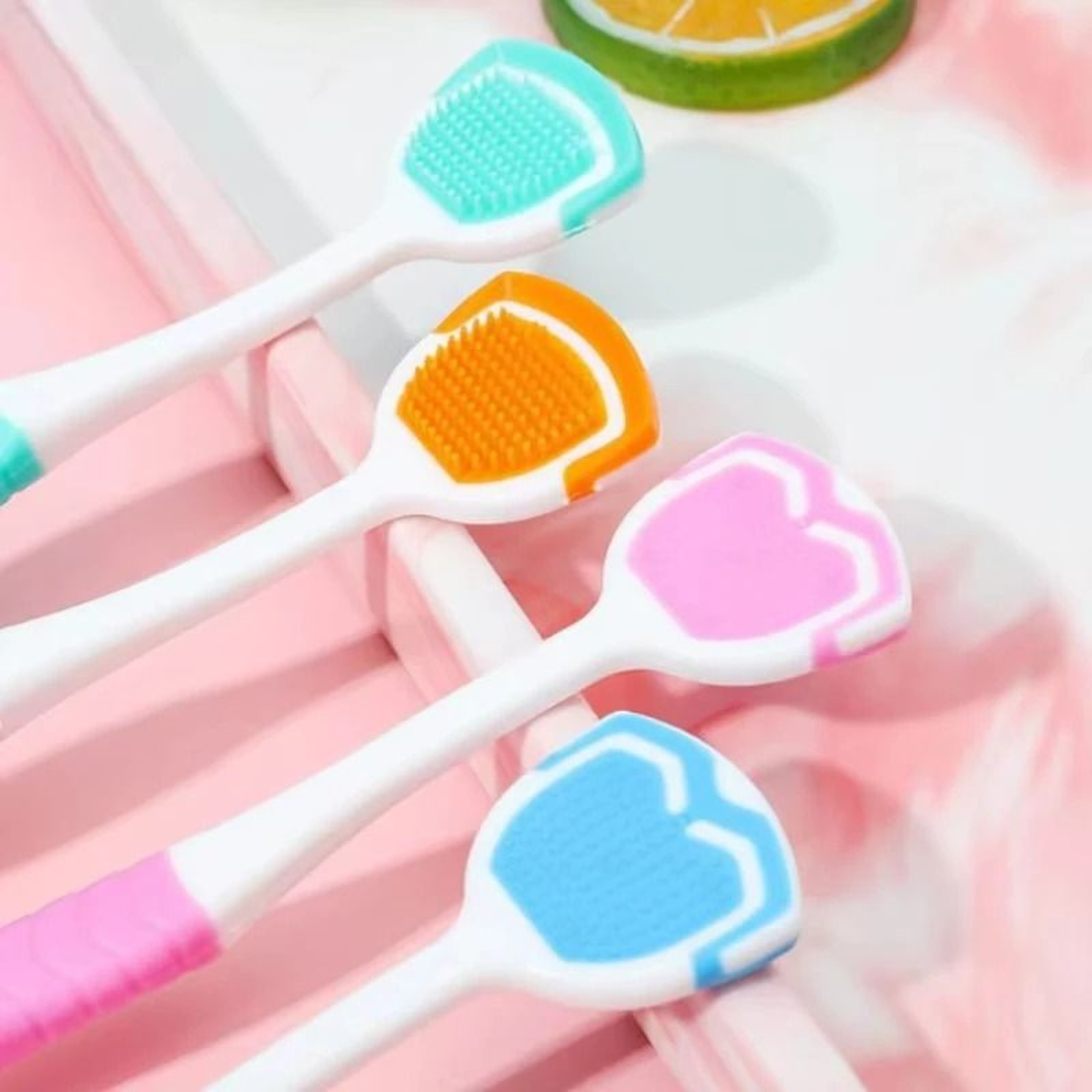 Gentle Tongue Cleaning Tool 4